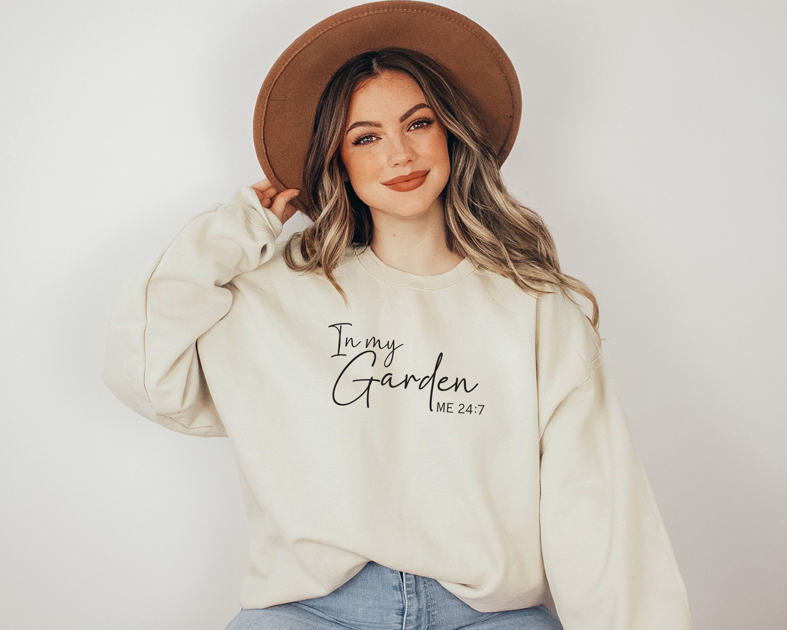 Plant Lady Sweatshirt,Plant Lover Gift,Gardening Shirt,Plant Mom Shirt,Gardening Shirt,Gift For Her,Women Sweatshirt, Funny Gardening