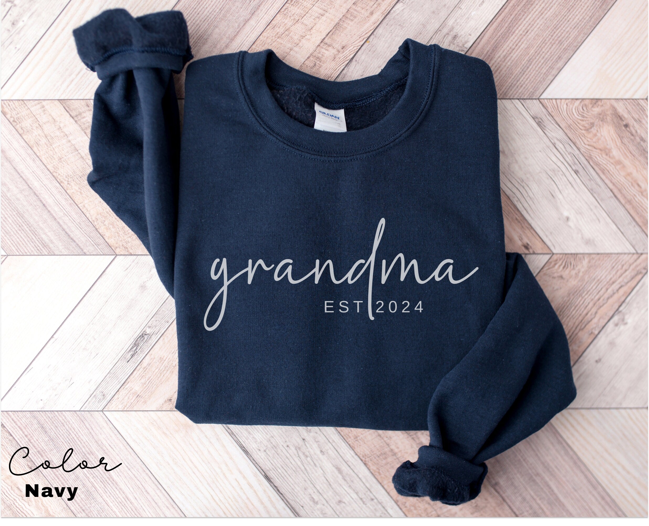 Personalized Grandma Est Sweatshirt, Custom Grandma Crewneck, Gift for Grandma, Grandma est 2024, Pregnancy Announcement, Grandma Gift