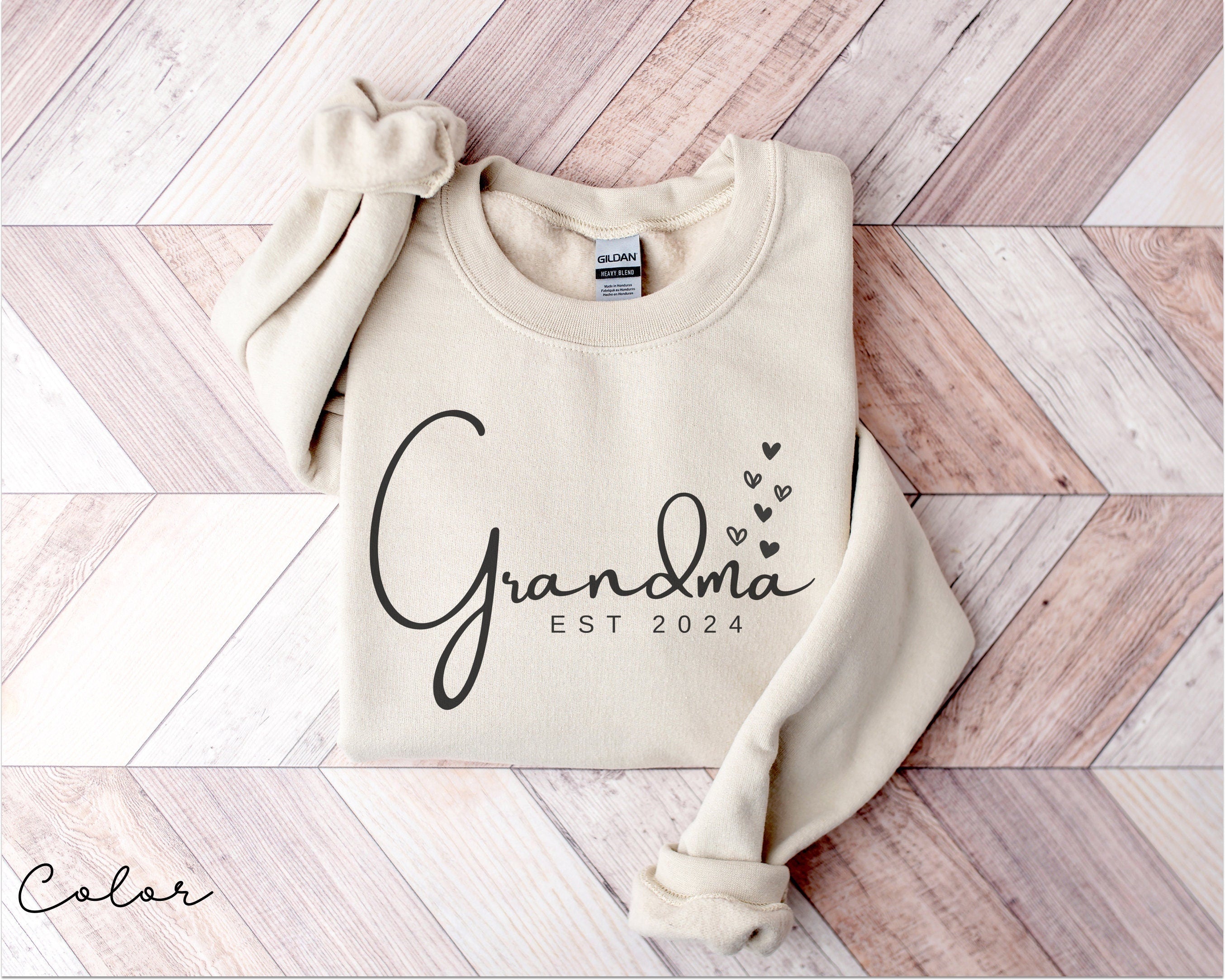 Personalized Grandma Est Sweatshirt, Custom Grandma Crewneck, Gift for Grandma, Grandma est 2024, Pregnancy Announcement, Grandma Gift