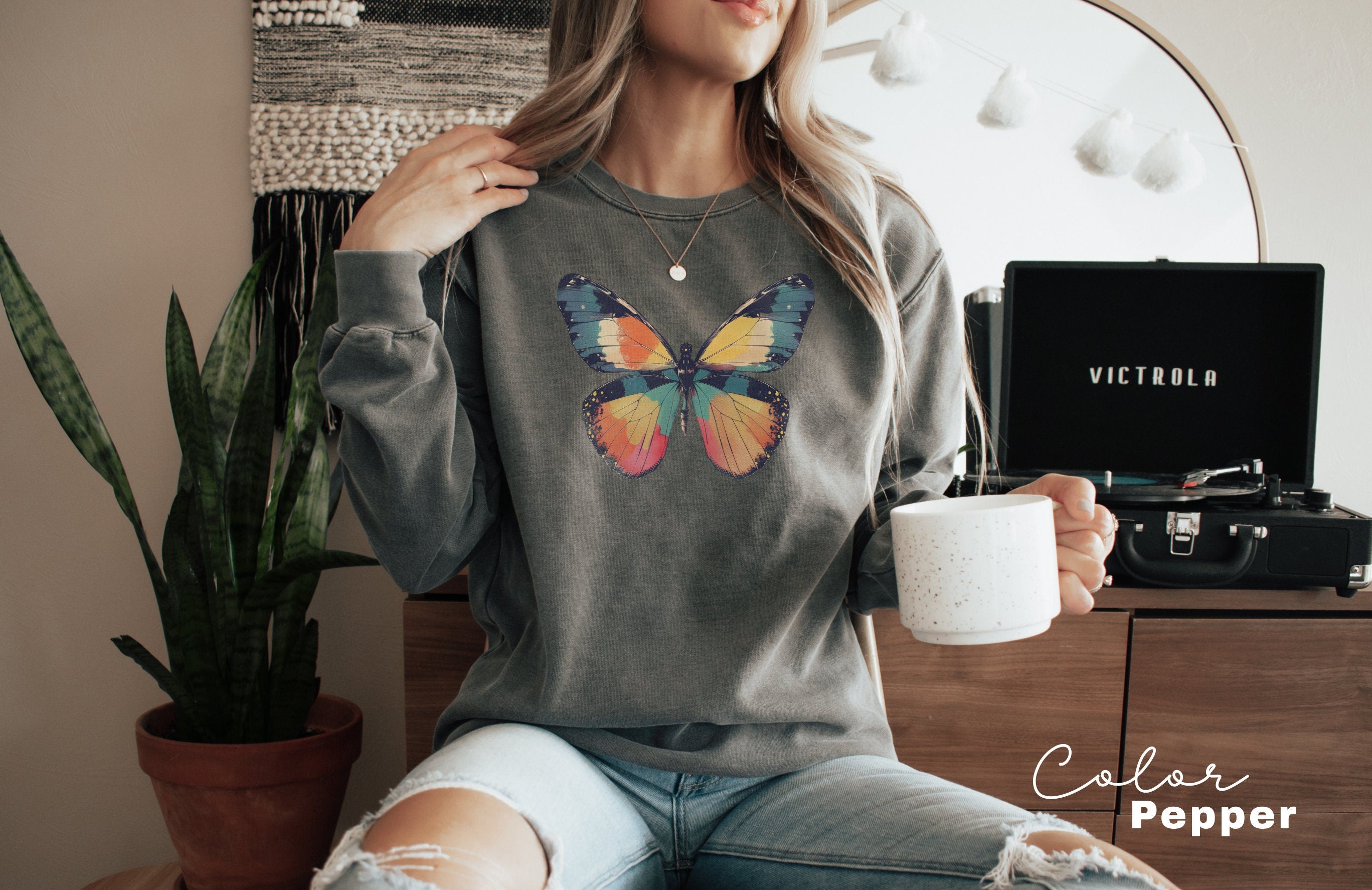 Butterfly Sweatshirt, Cottagecore Sweater, Fiarycore, Graphic Sweatshirt, Butterfly Womens Crewneck, Spring Sweatshirt, Forestcore