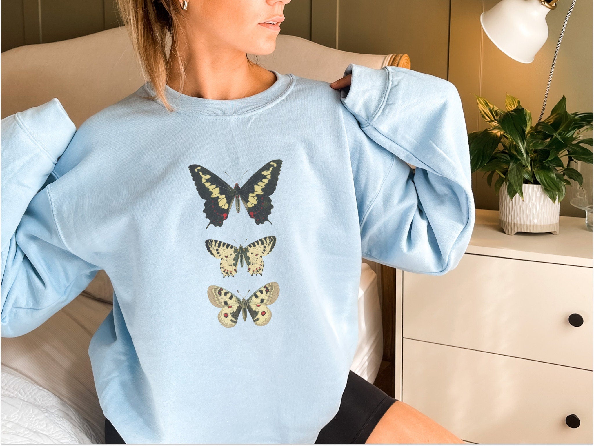Cottagecore Butterfly Sweatshirt, Moth Aesthetic, Nature Lover, Forestcore Sweatshirt, Gift For Her, Moth Spring, Vintage Butterfly