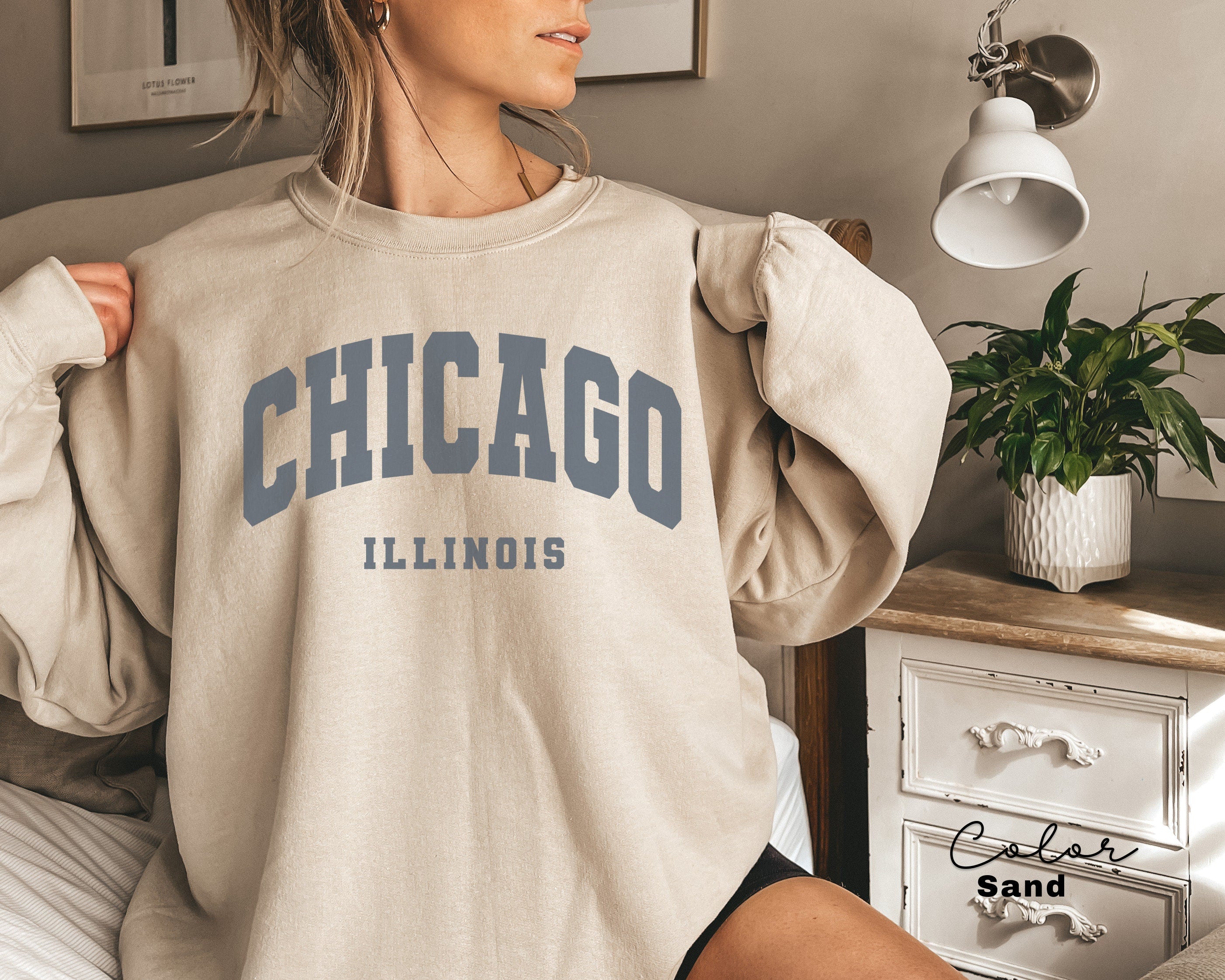 Chicago Sweatshirt, Chicago City Sweatshirt, Home State Outfit, Vacation, Chicago Lover Gift, Chicago, Illinois Sweatshirt