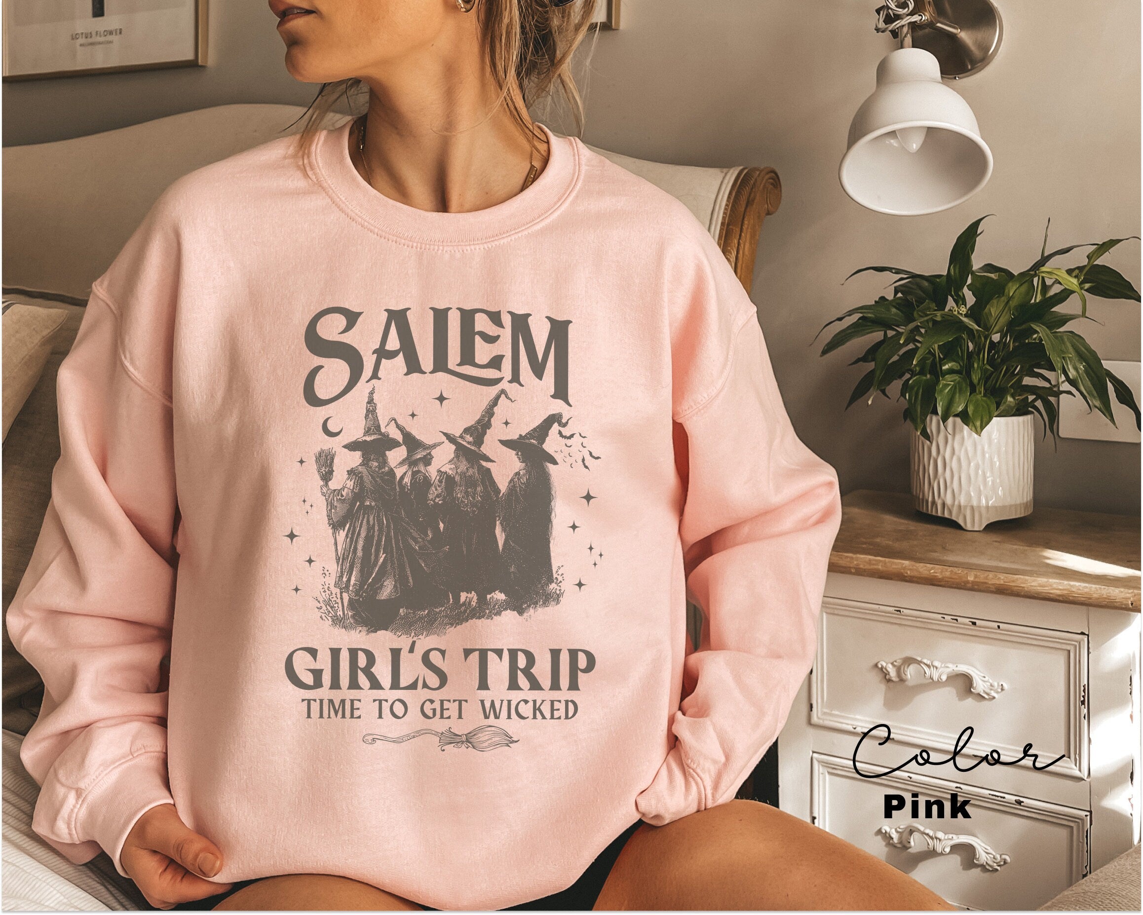 Girls Trip Salem Sweatshirt, Vintage Halloween, Retro Halloween, Halloween Witch Sweatshirt, Salem Massachusetts, Salem Witch