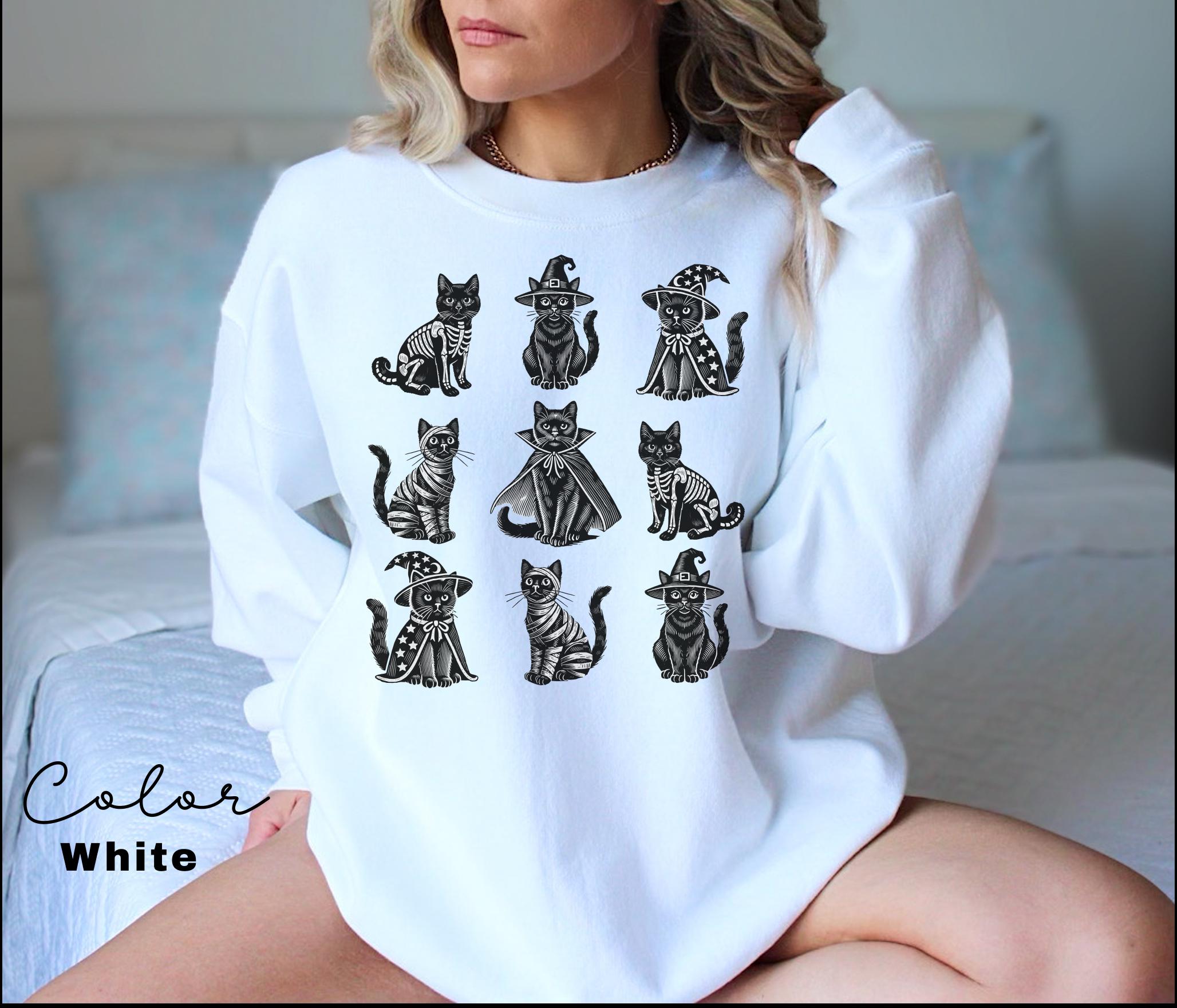 Vintage Black Cat Halloween Sweatshirt, Vintage Black cat sweatshirt, Halloween sweatshirt, Spooky season sweatshirt, Halloween Crewneck