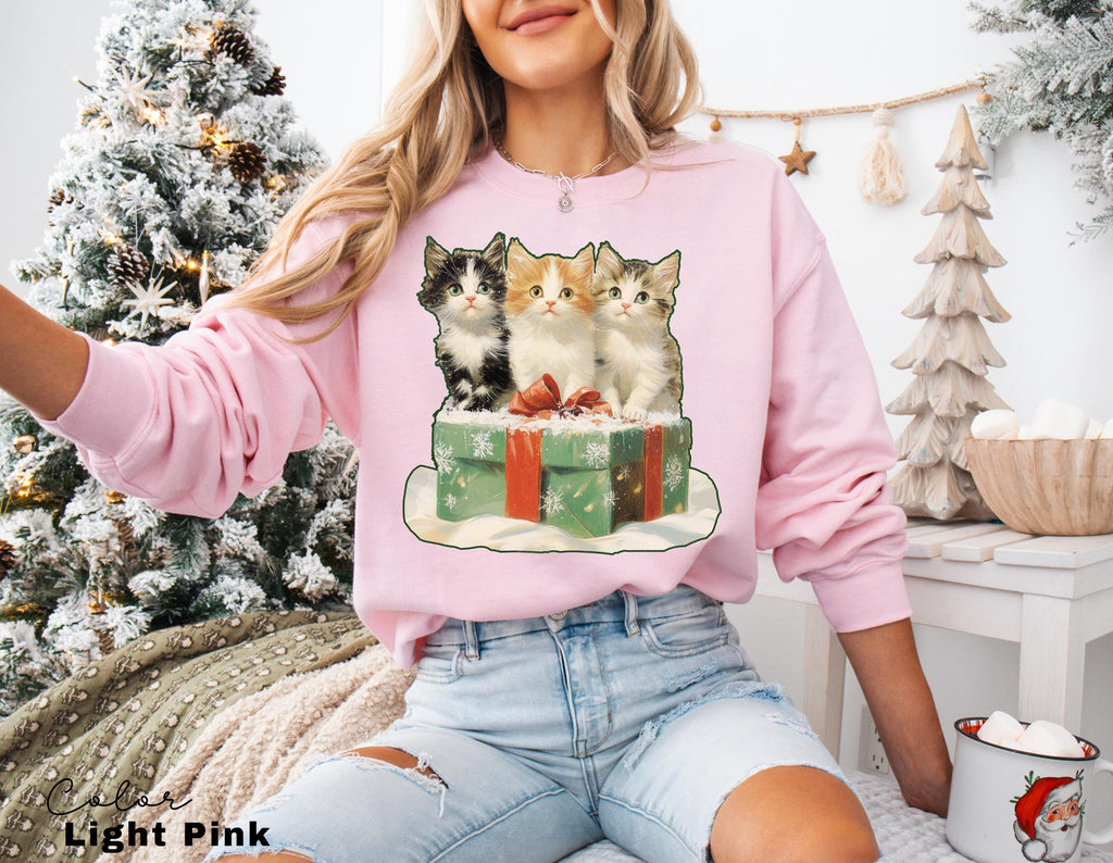 Vintage 90s Cat Christmas Sweatshirt, Kitten Christmas Sweatshirt, Retro Christmas, Classic Christmas Shirt, Xmas Sweatshirt, Cat Lover