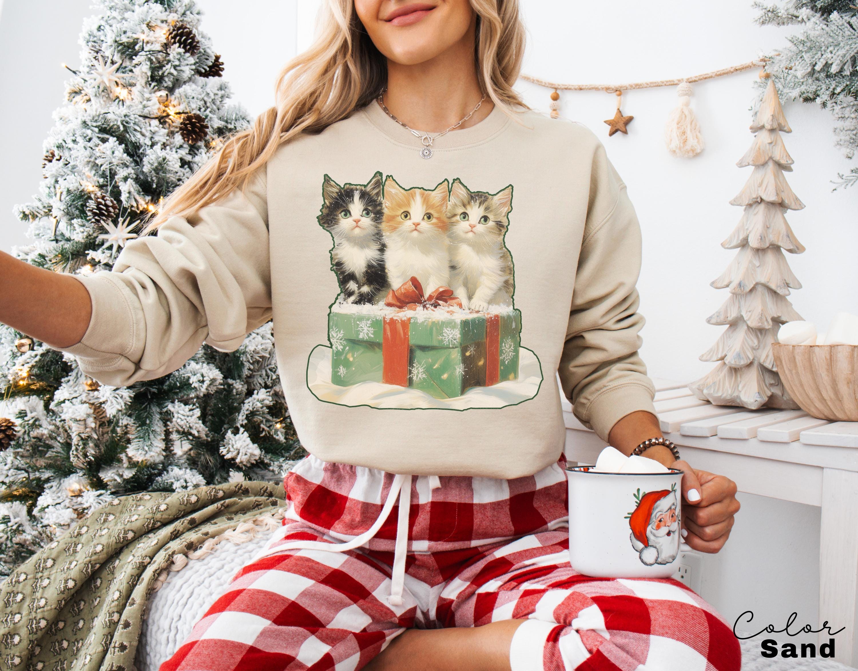 Vintage 90s Cat Christmas Sweatshirt, Kitten Christmas Sweatshirt, Retro Christmas, Classic Christmas Shirt, Xmas Sweatshirt, Cat Lover