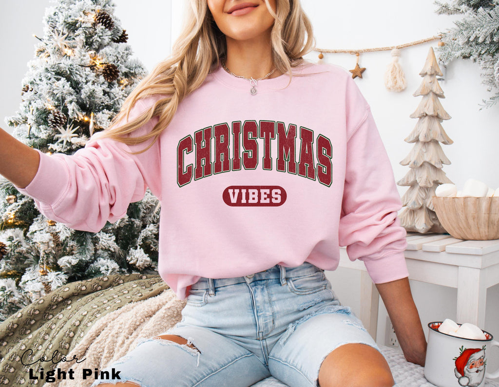 Retro Christmas Vibes Sweatshirt, Womens Christmas Sweatshirt, Holiday Sweater, Cute Christmas Sweatshirt, Oversized Sweatshirt, Xmas