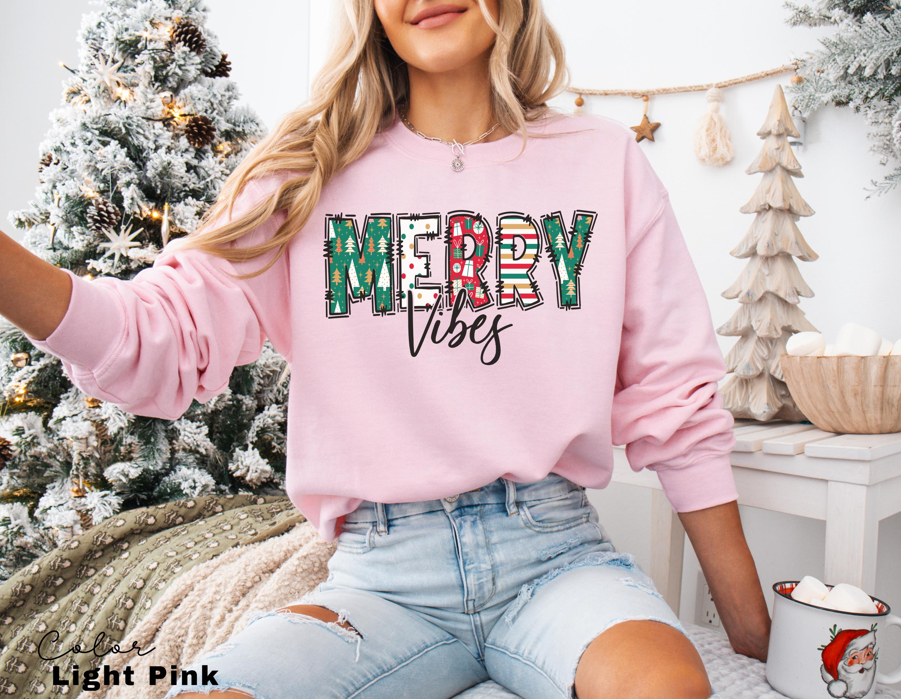 Merry Christmas Sweatshirt, Merry Vibes Crewneck, Oversized Holiday Sweatshirt, Merry and Bright, Christmas Party, Womens Christmas, Xmas