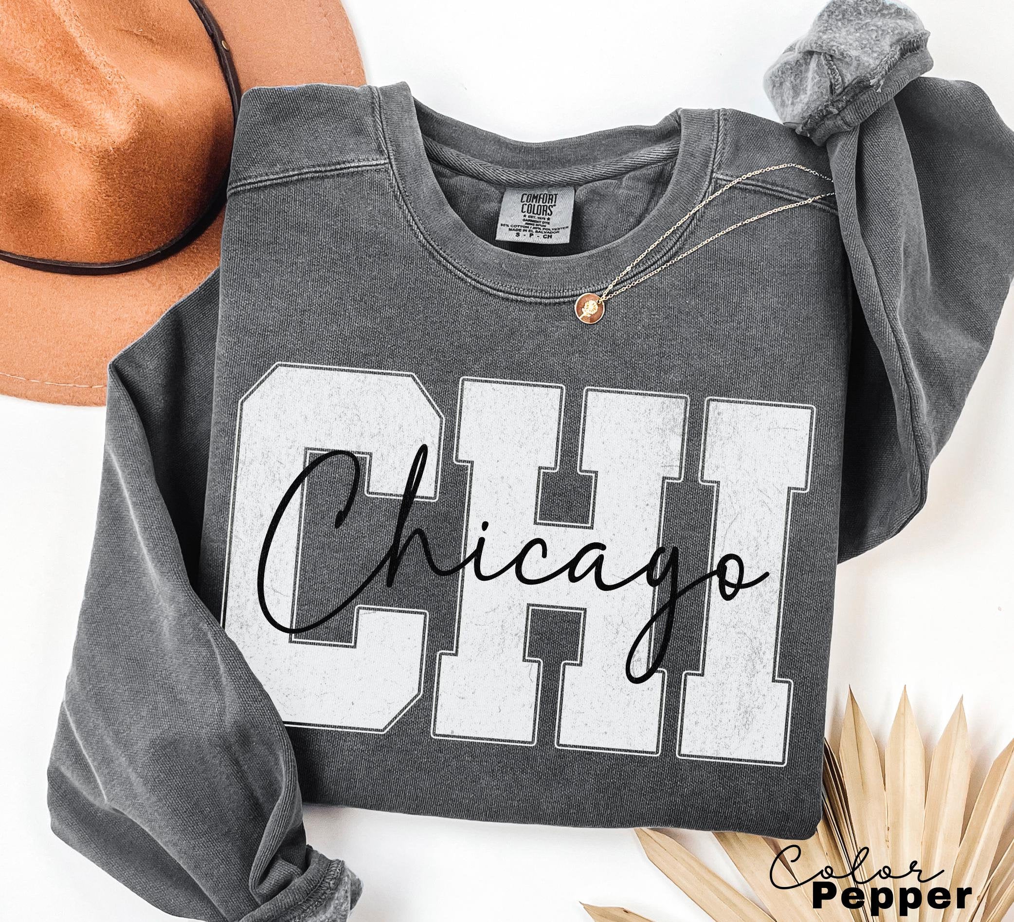 Chicago Sweatshirt, Preppy Chicago Crewneck Pullover, Chicago Gift, Illinois Sweatshirt, Vintage Varsity Aesthetic, Travel Destination