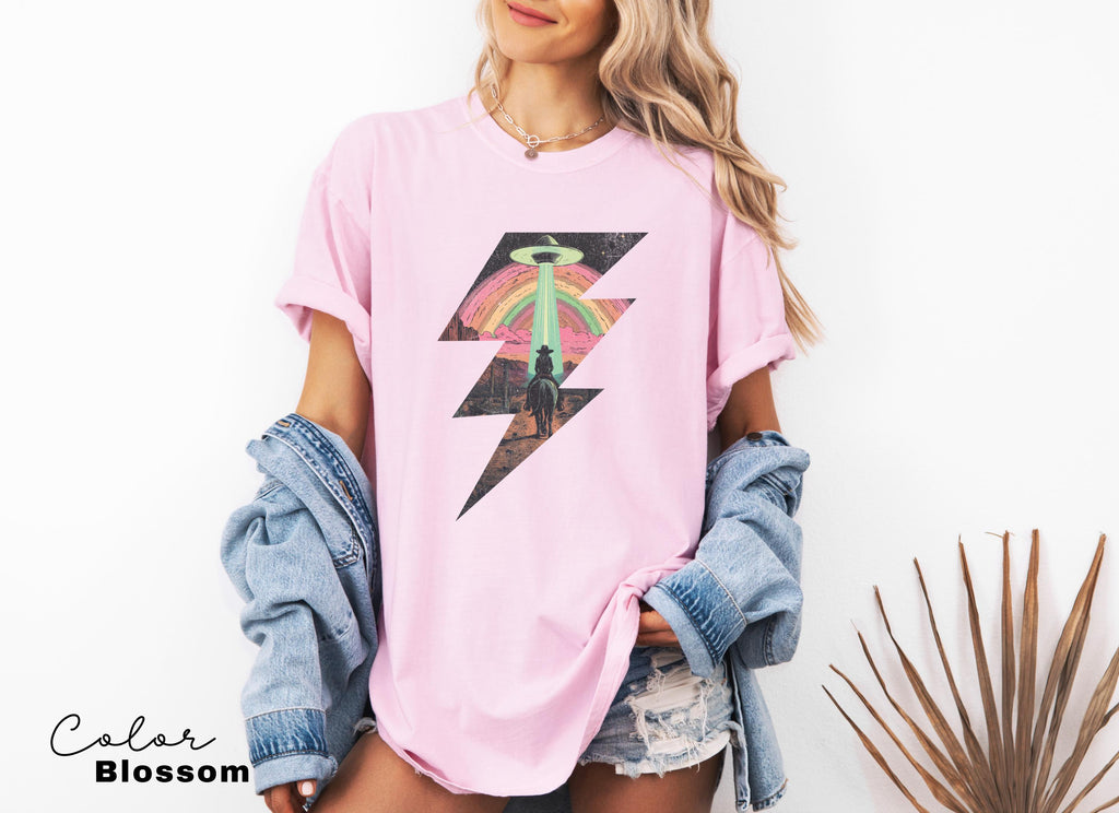 Ufo Western Shirt, Retro T-Shirt, Vintage Cowboy TShirt, Rodeo T Shirt, Wild West Shirt, Western Oversized Tee, Unisex