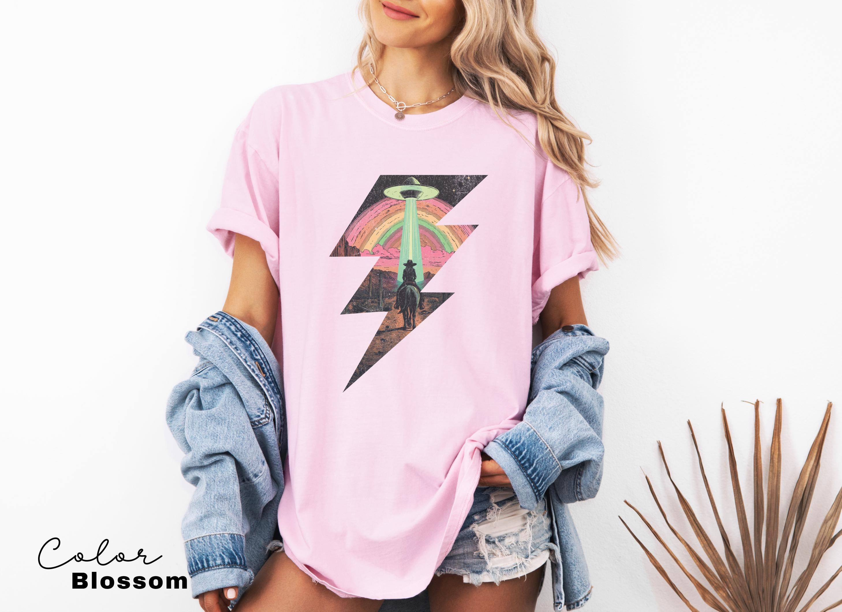 Ufo Western Shirt, Retro T-Shirt, Vintage Cowboy TShirt, Rodeo T Shirt, Wild West Shirt, Western Oversized Tee, Unisex
