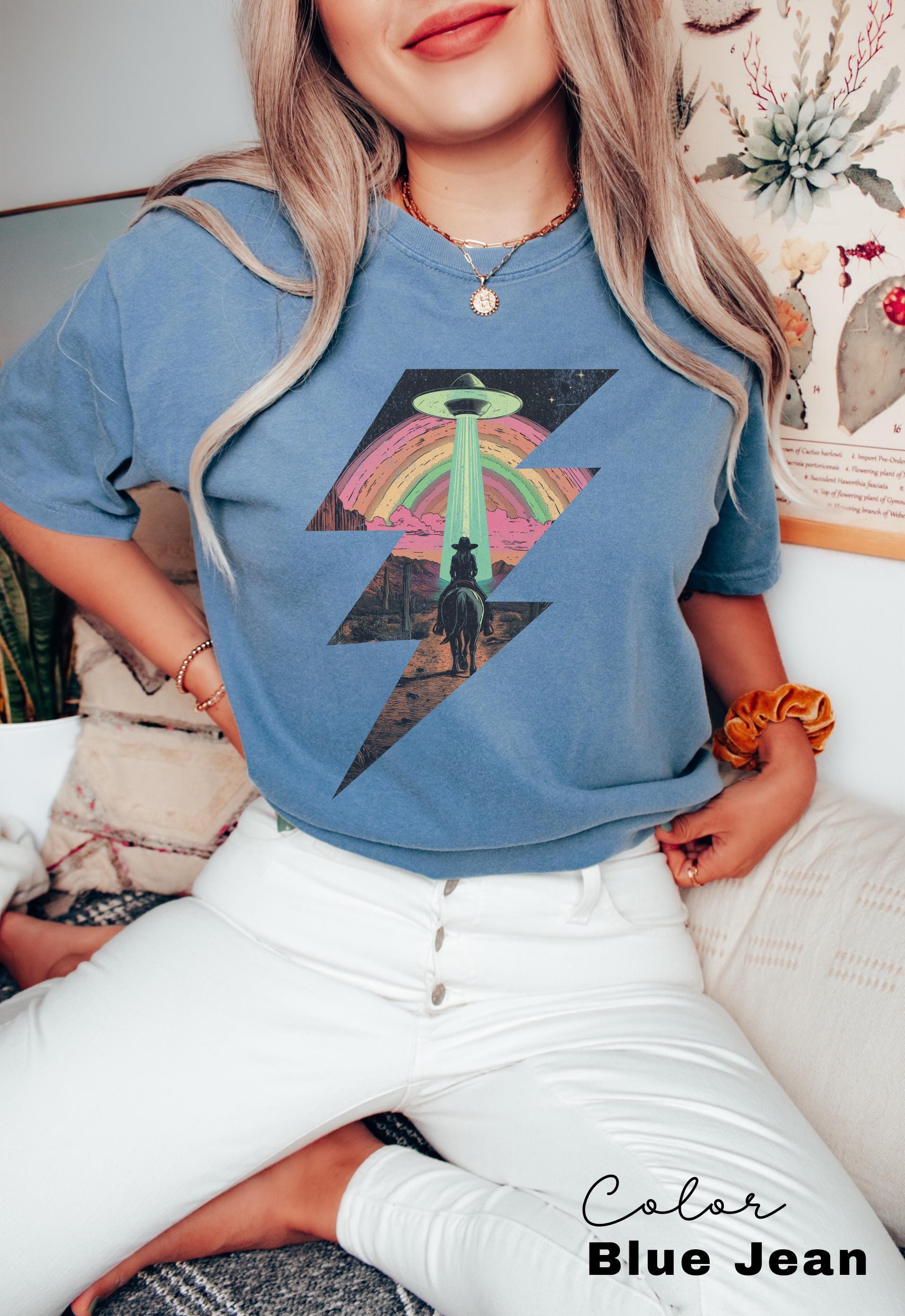 Ufo Western Shirt, Retro T-Shirt, Vintage Cowboy TShirt, Rodeo T Shirt, Wild West Shirt, Western Oversized Tee, Unisex