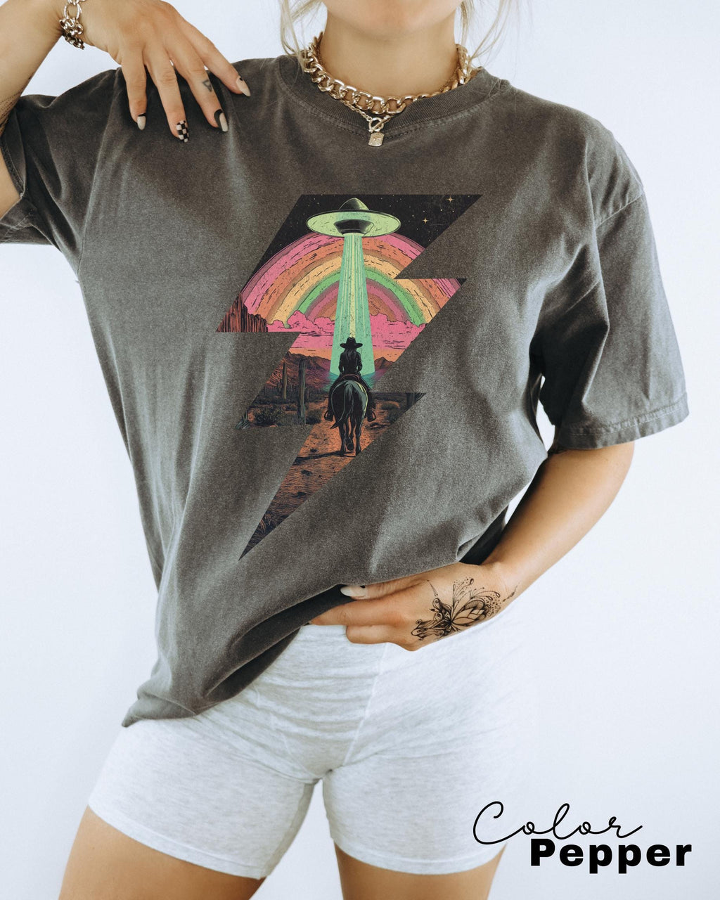 Ufo Western Shirt, Retro T-Shirt, Vintage Cowboy TShirt, Rodeo T Shirt, Wild West Shirt, Western Oversized Tee, Unisex