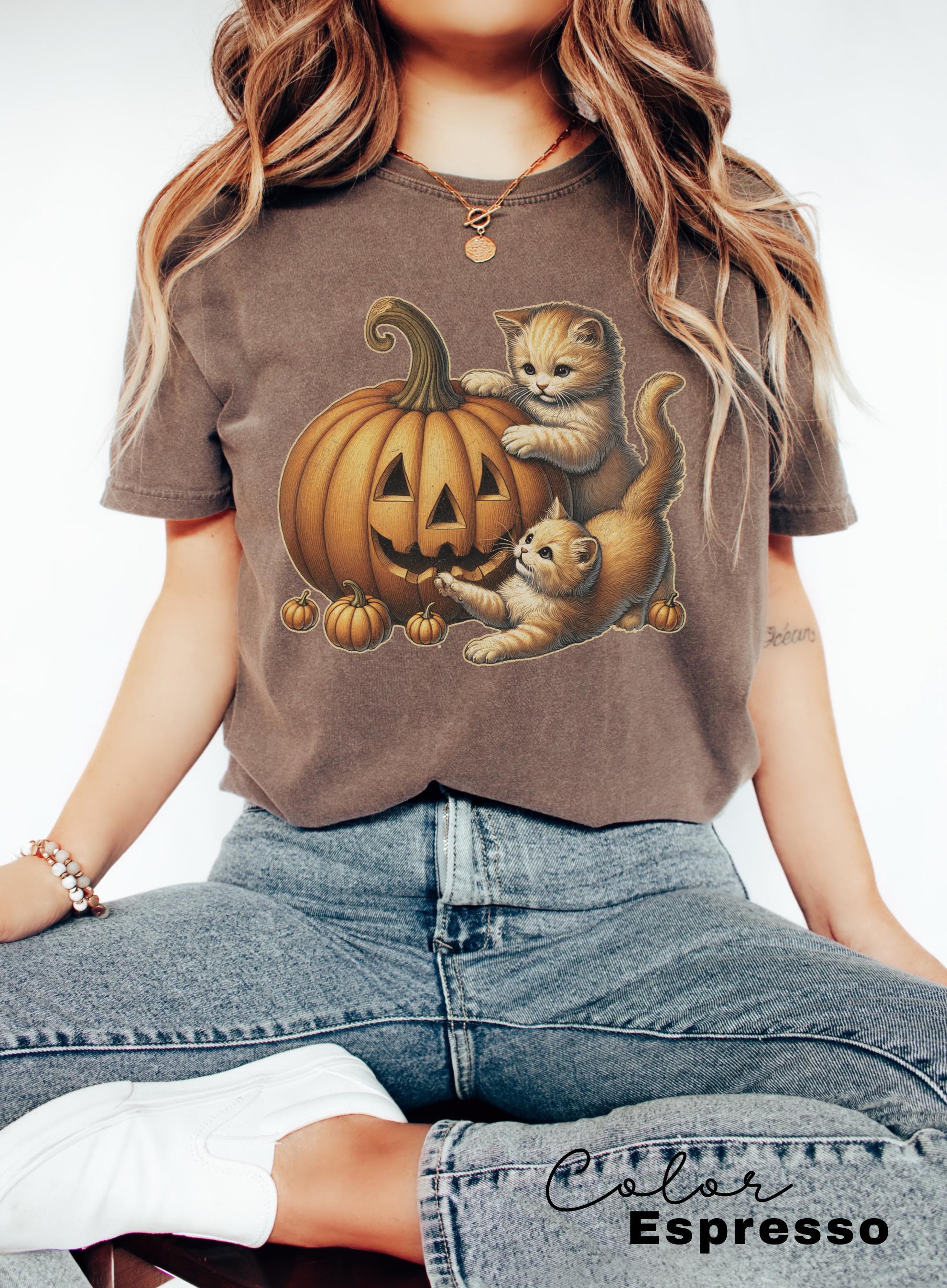 Vintage 90s Cat Halloween Shirt, Retro Halloween Shirt, Spooky Season Tee, Pumpkin Shirt, Cat Lover Shirt, Black Cat Shirt, Spooky Season