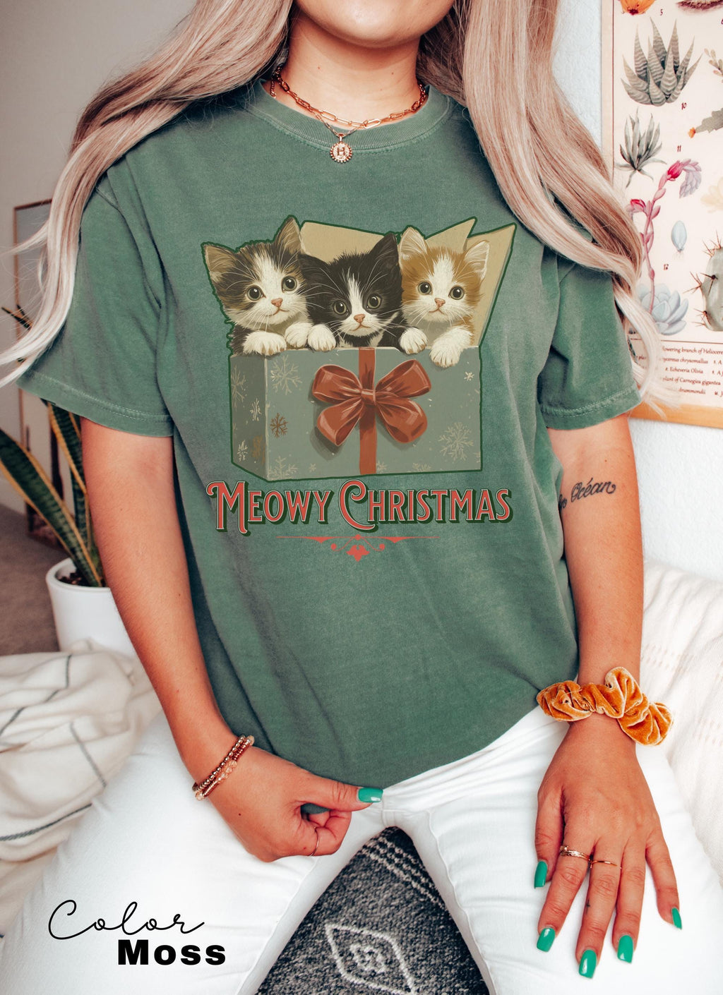 Meowy Christmas Shirt, Vintage 90s Christmas Cat,Funny Christmas Cat Shirt,Kitten Christmas T-Shirt, Cat Lover Gift, Retro Cat Christmas