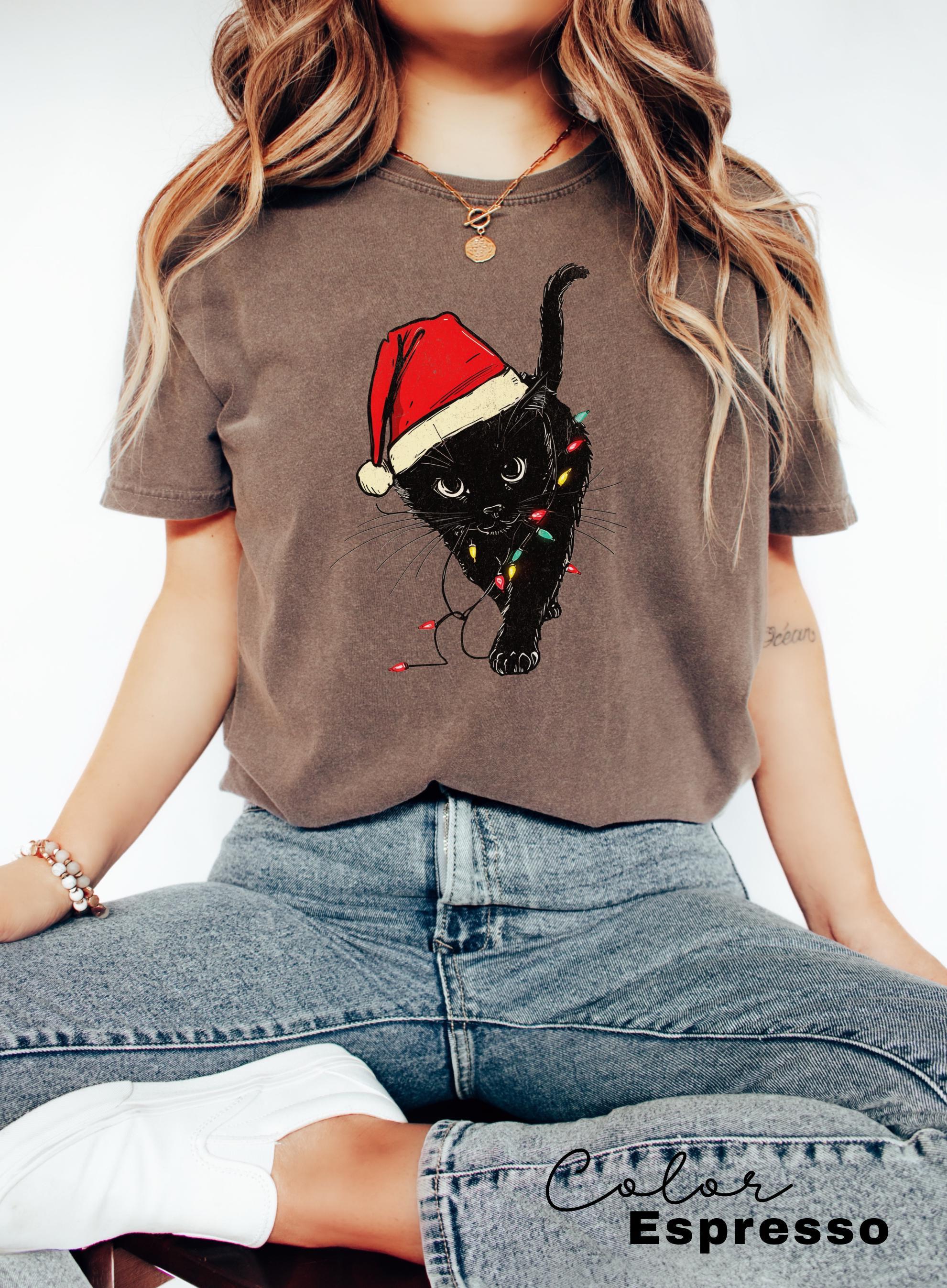 Christmas Cat Shirt, Black Cat T-shirt, Vintage Kitten, Cat Owner Gift, Cat Lover, Christmas Kitten, Cat Mom Sweater, Xmas Gift, Cat Lights