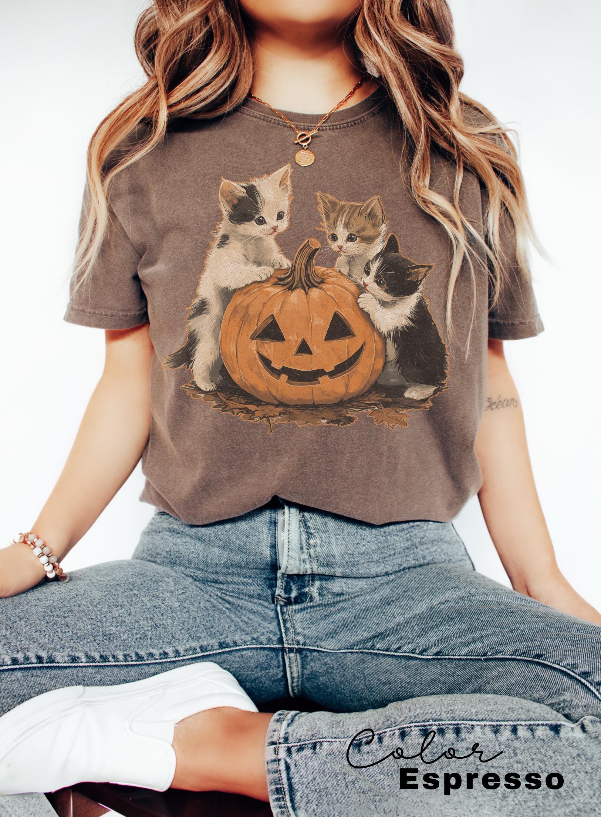 Vintage 90s Cat Halloween Shirt, Retro Halloween Shirt, Spooky Season Tee, Pumpkin Shirt, Cat Lover Shirt, Black Cat Shirt, Spooky Season
