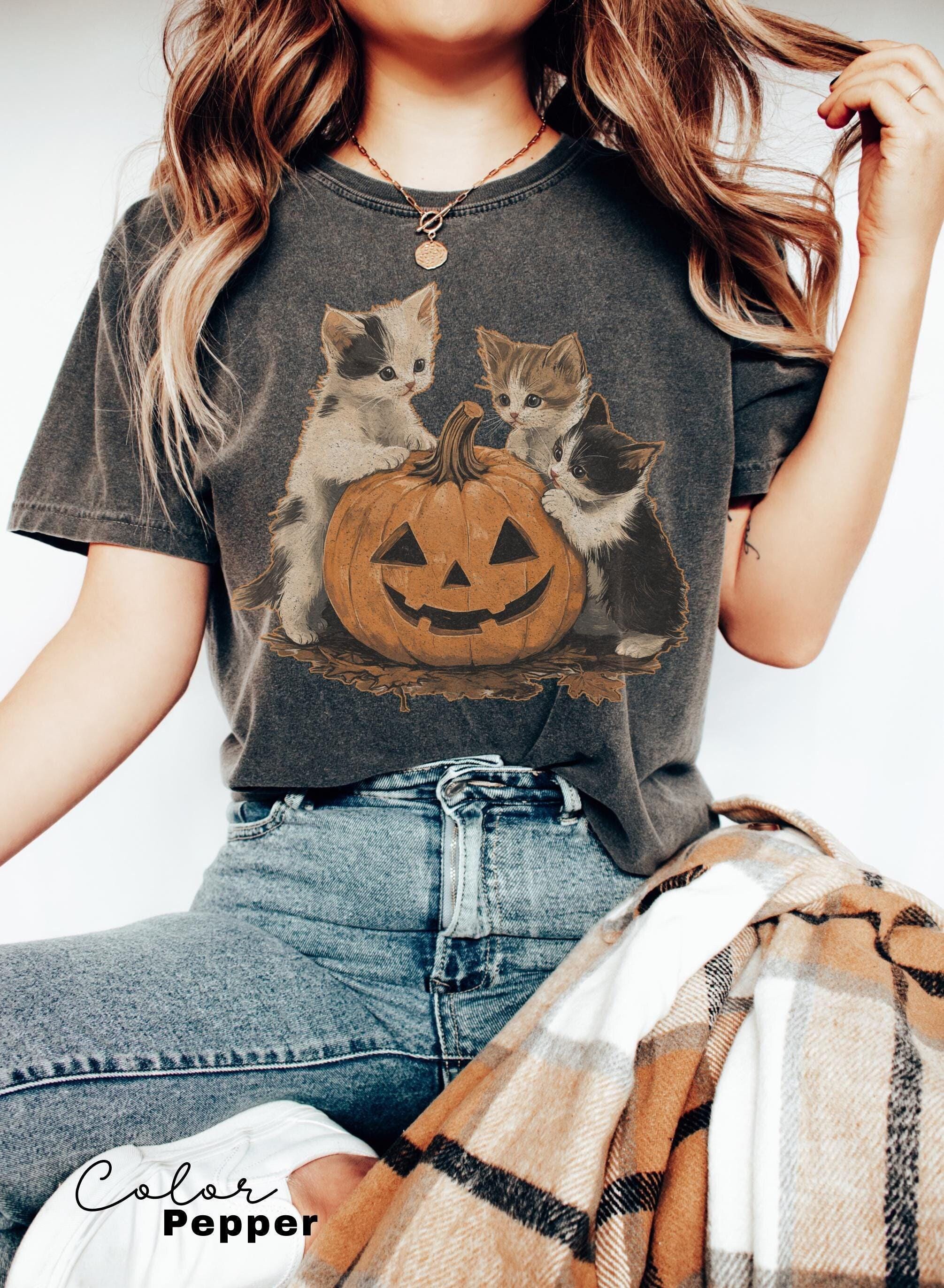 Vintage 90s Cat Halloween Shirt, Retro Halloween Shirt, Spooky Season Tee, Pumpkin Shirt, Cat Lover Shirt, Black Cat Shirt, Spooky Season