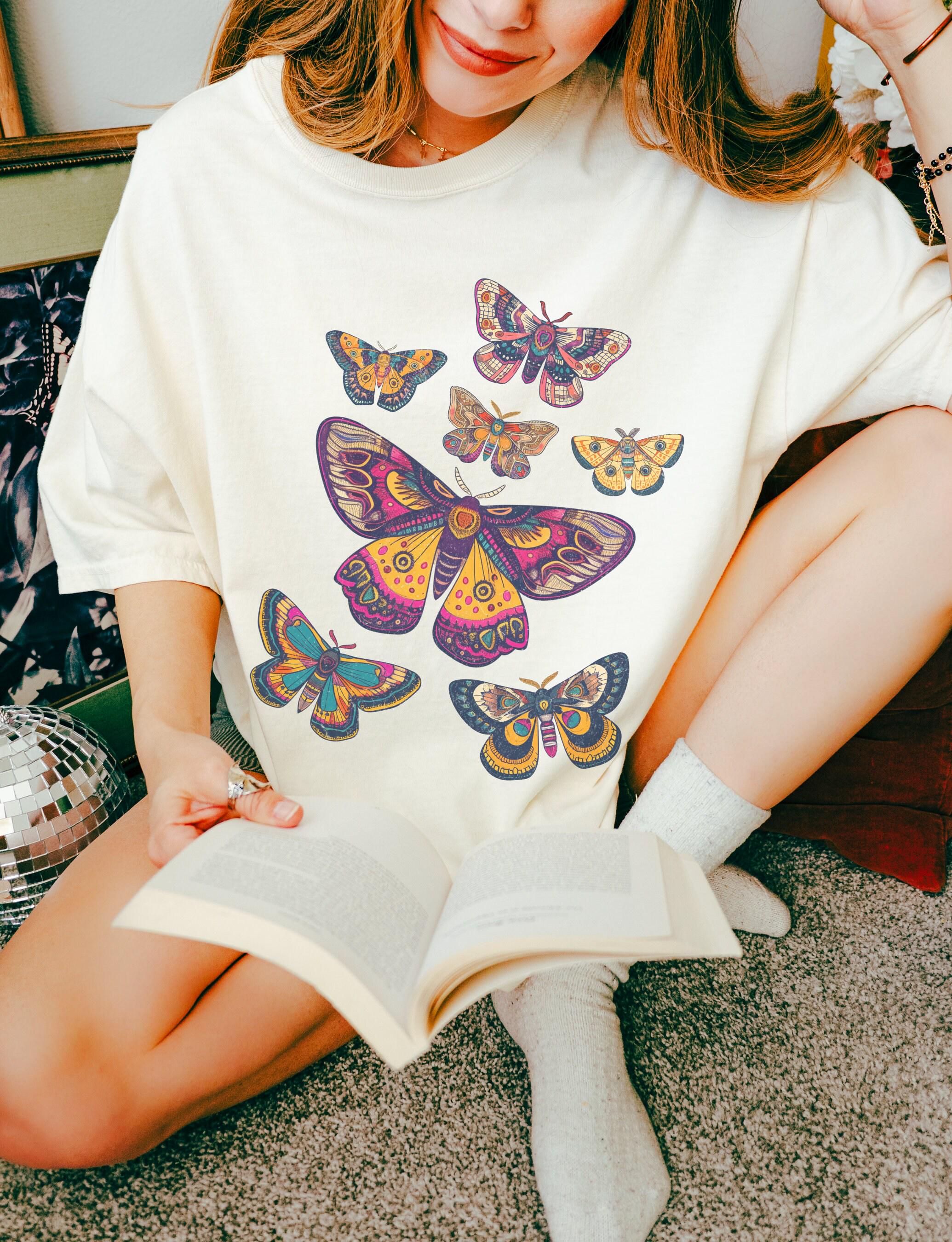 Floral Moth Shirt Cottagecore Tshirt Vintage Top Bug Shirt Insect Shirt Goblincore Clothing Fairycore Oversized Shirt Dark Academia Shirt