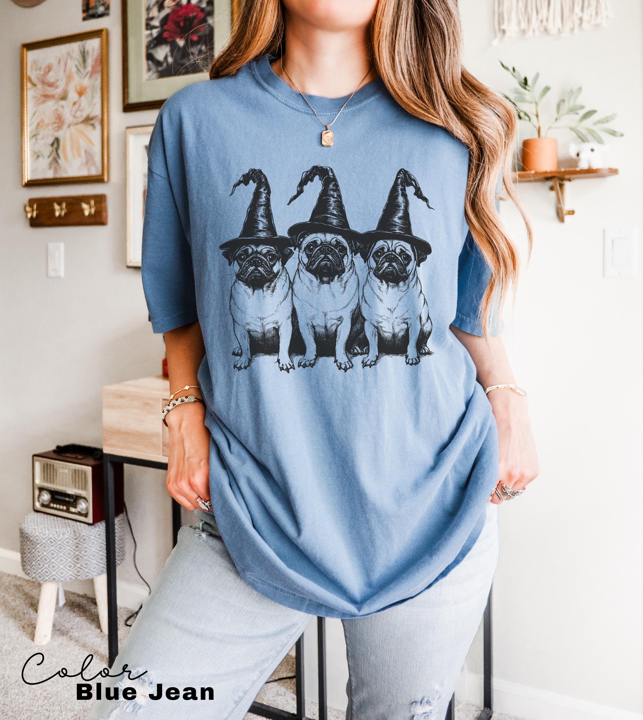 Pug Halloween Shirt Witch, Pug Halloween, Spooky Halloween Dog Mom T-Shirt, Pug mom, Pug fall, Pug mom Tee, Dog Lover Gift for Friend,