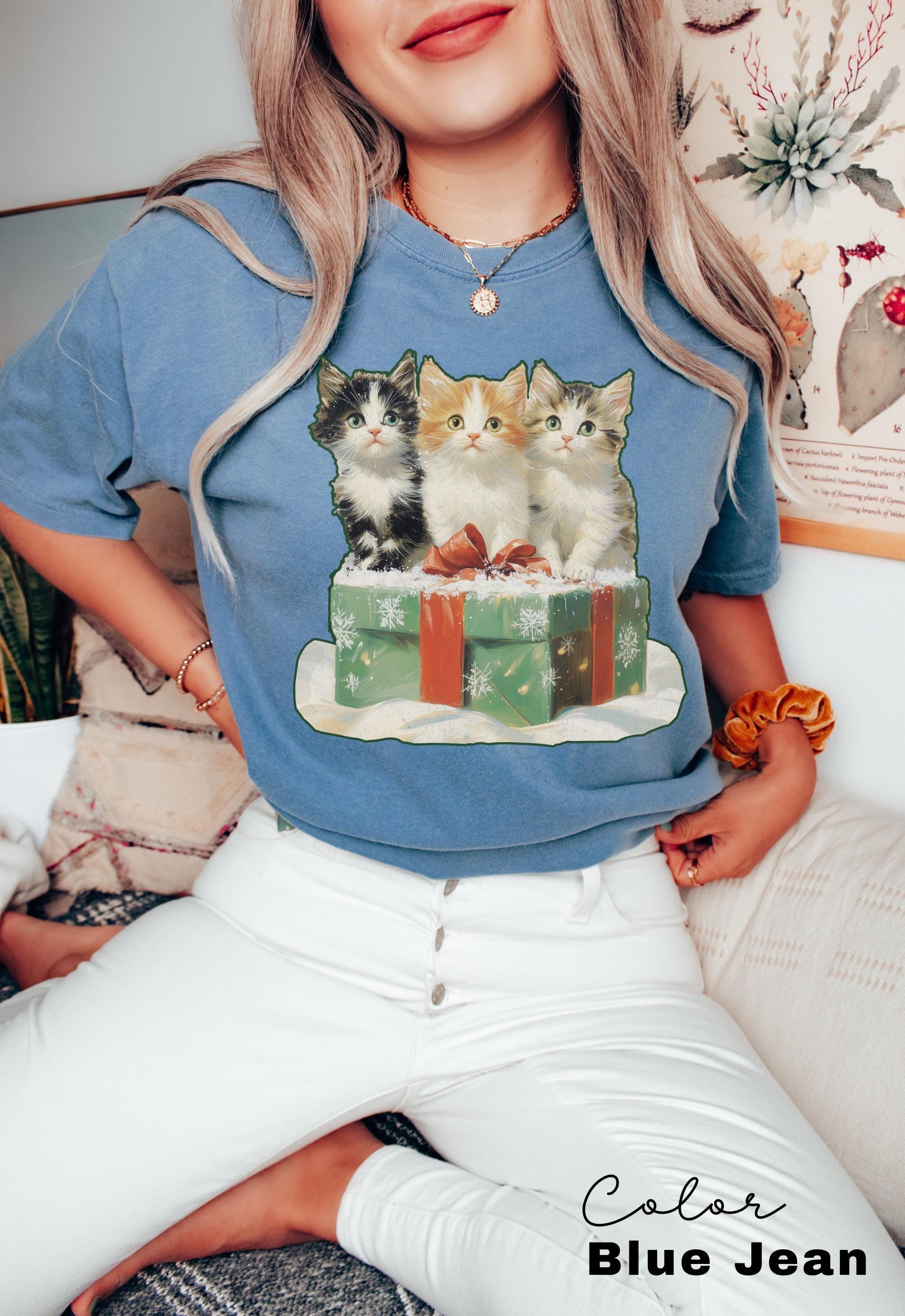 Vintage 90s Cat Christmas Shirt, Cute Cat Shirt, Cat Christmas Shirt, Retro Cat Christmas, Christmas Kitten Shirt, Classic Christmas Shirt