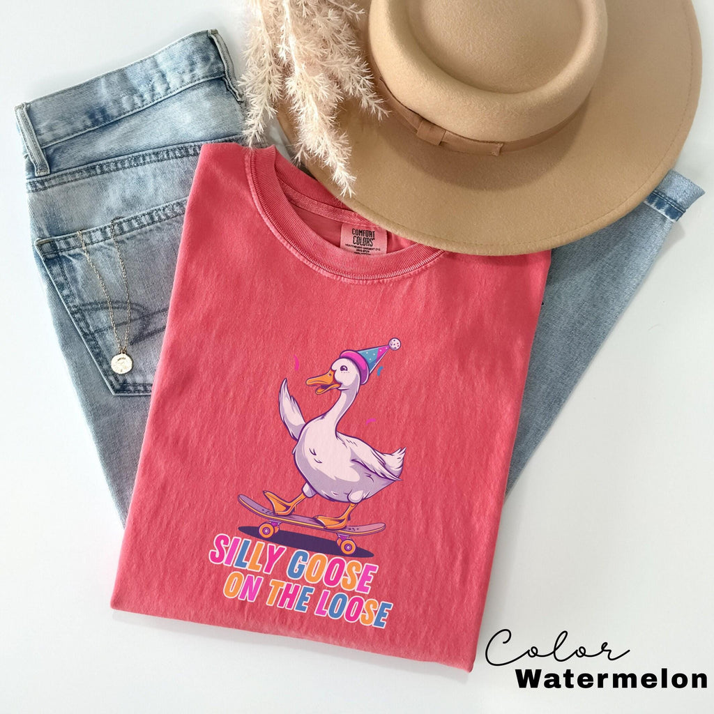 Silly Goose On the Loose T-Shirt Goose Crewneck Shirt Silly Goose Shirt Funny Shirt Gift Goose Bumps Trendy Shirt Oversized