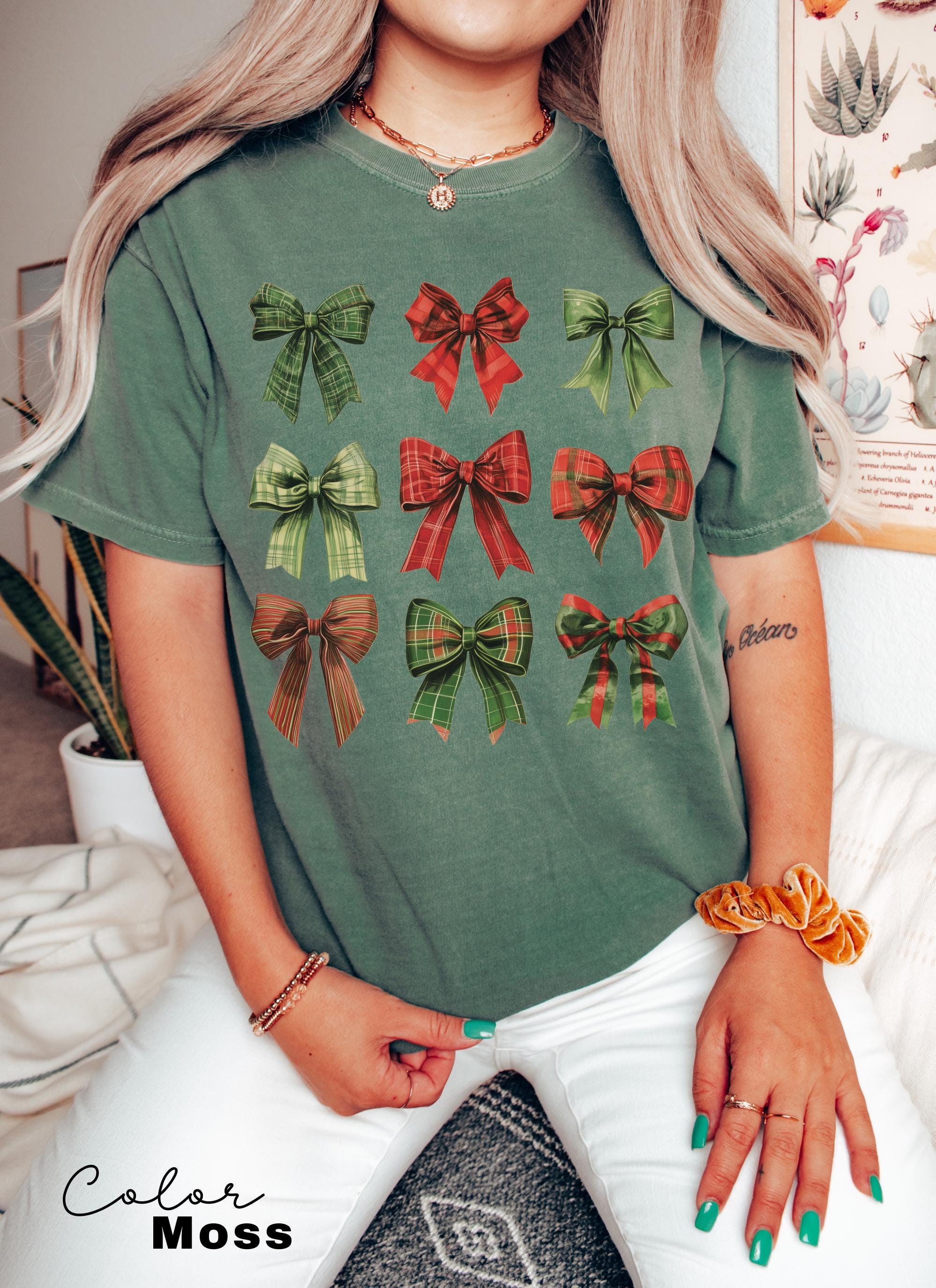 Coquette Christmas Bow Shirt, Comfort Colors Christmas Shirt, Holiday Shirt, Cute Winter Shirt, Women's Holiday Party Shirt, Retro Christmas