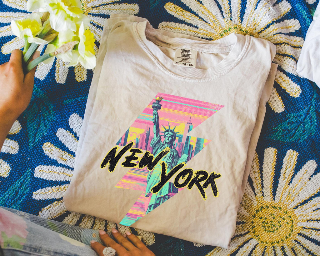 Retro New York Shirt, 90s Aesthetic New York Shirt, Vintage style, NYC shirt, Trendy Gifts, Comfort Colors, Oversized, Travel, Vacation