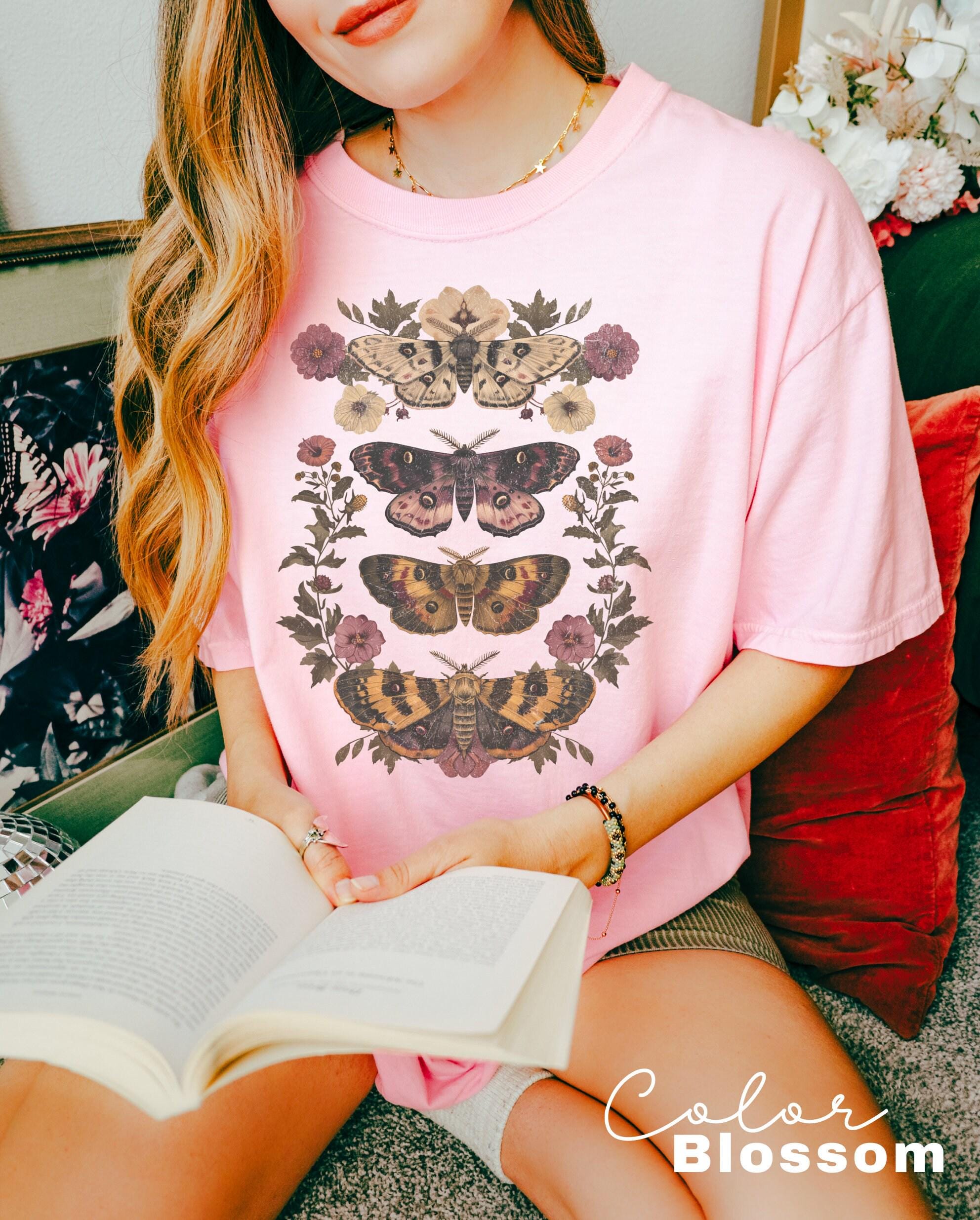 Floral Moth Shirt Cottagecore Tshirt Vintage Top Bug Shirt Insect Shirt Goblincore Clothing Fairycore Oversized Shirt Dark Academia Shirt