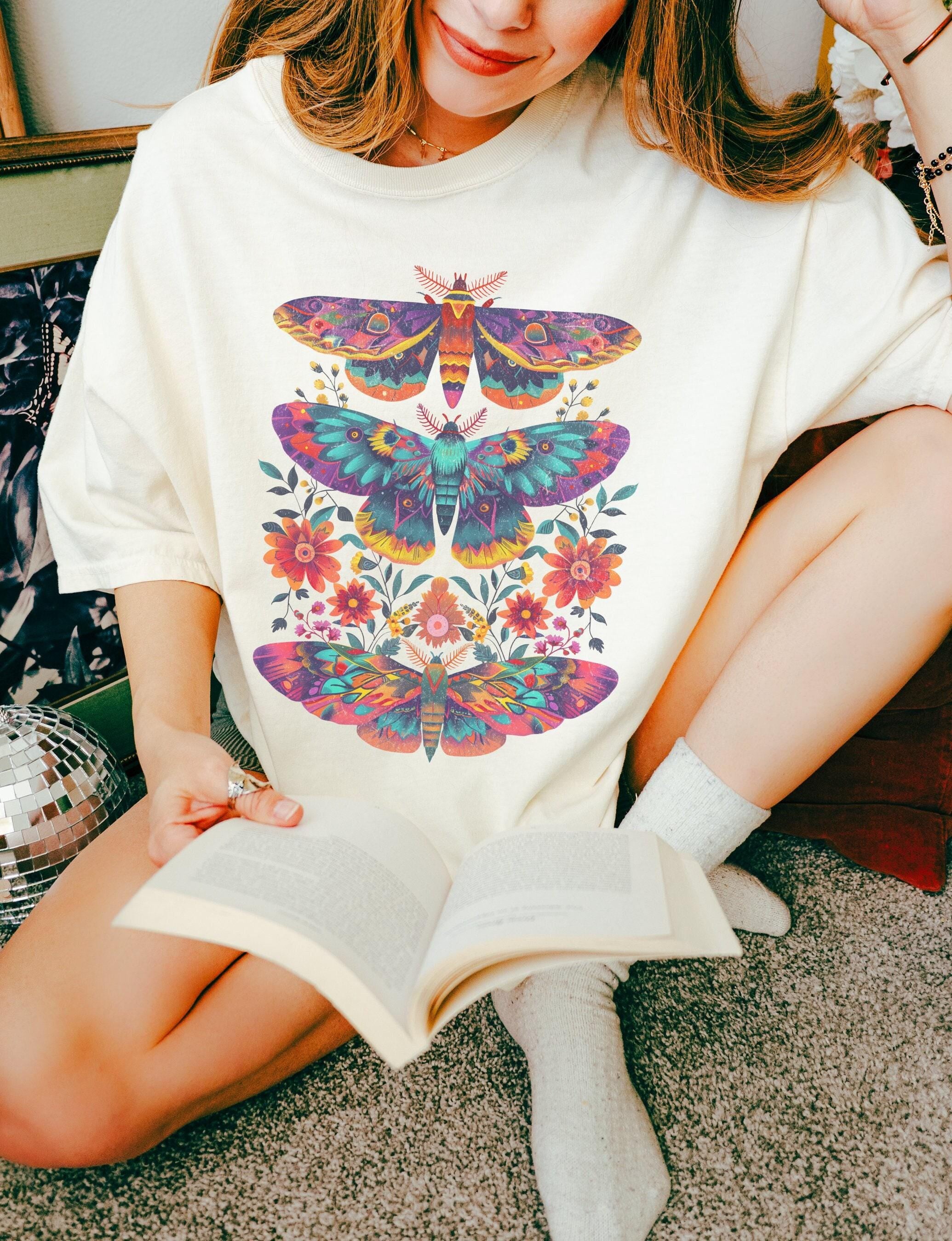 Floral Moth Shirt Cottagecore Tshirt Vintage Top Bug Shirt Insect Shirt Goblincore Clothing Fairycore Oversized Shirt Dark Academia Shirt