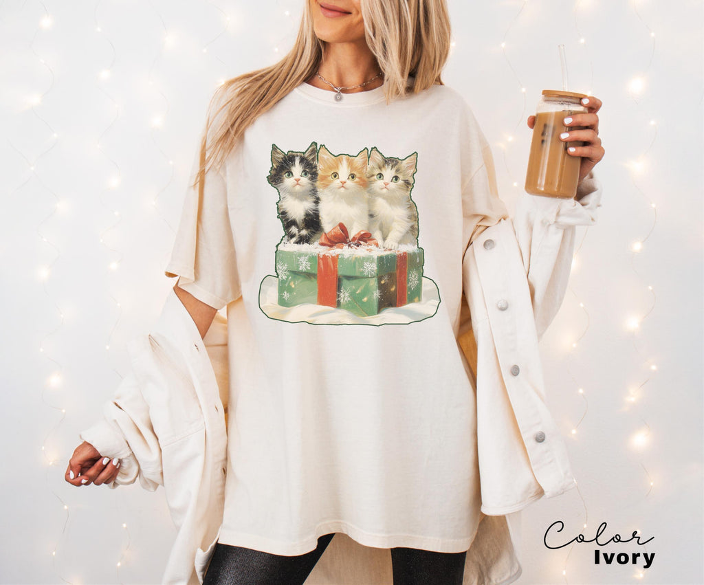 Vintage 90s Cat Christmas Shirt, Cute Cat Shirt, Cat Christmas Shirt, Retro Cat Christmas, Christmas Kitten Shirt, Classic Christmas Shirt