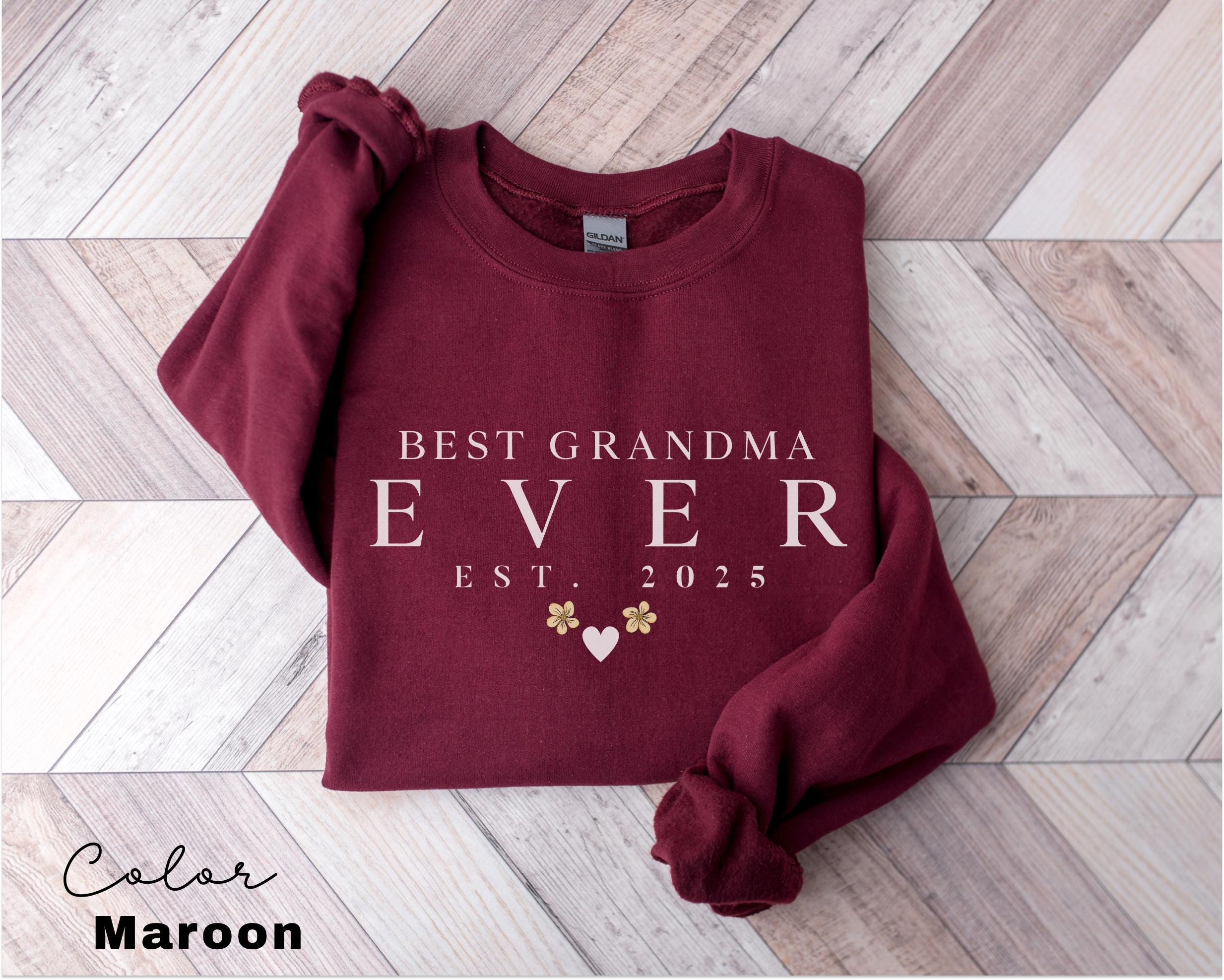 Personalized Grandma Est Sweatshirt, New Grandma Gift, Gender Reveal, Nana Sweatshirt, Pregnancy Announcement Gift, Est. Customized Year