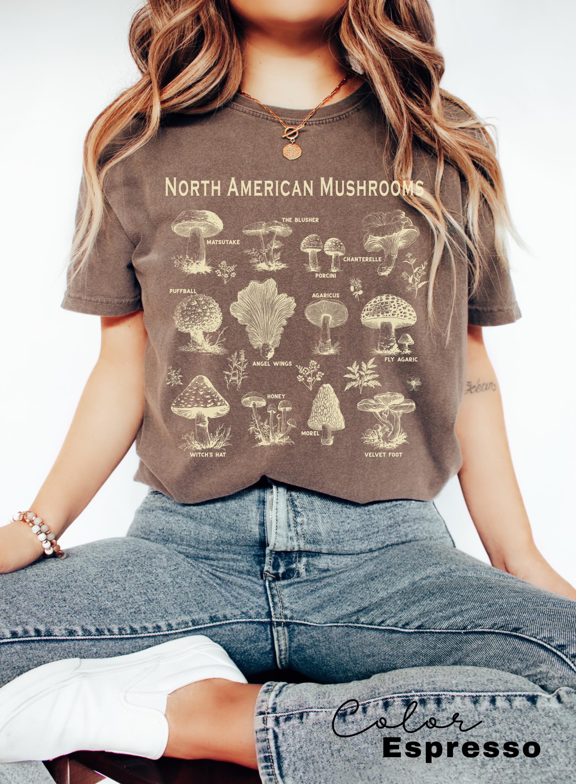 Vintage Mushroom Shirt, Cottagecore Aesthetic, Nature Lover Tee, Mushroom Collector, Gardener Shirt, Forestcore Aesthetic, Goblincore Shirt