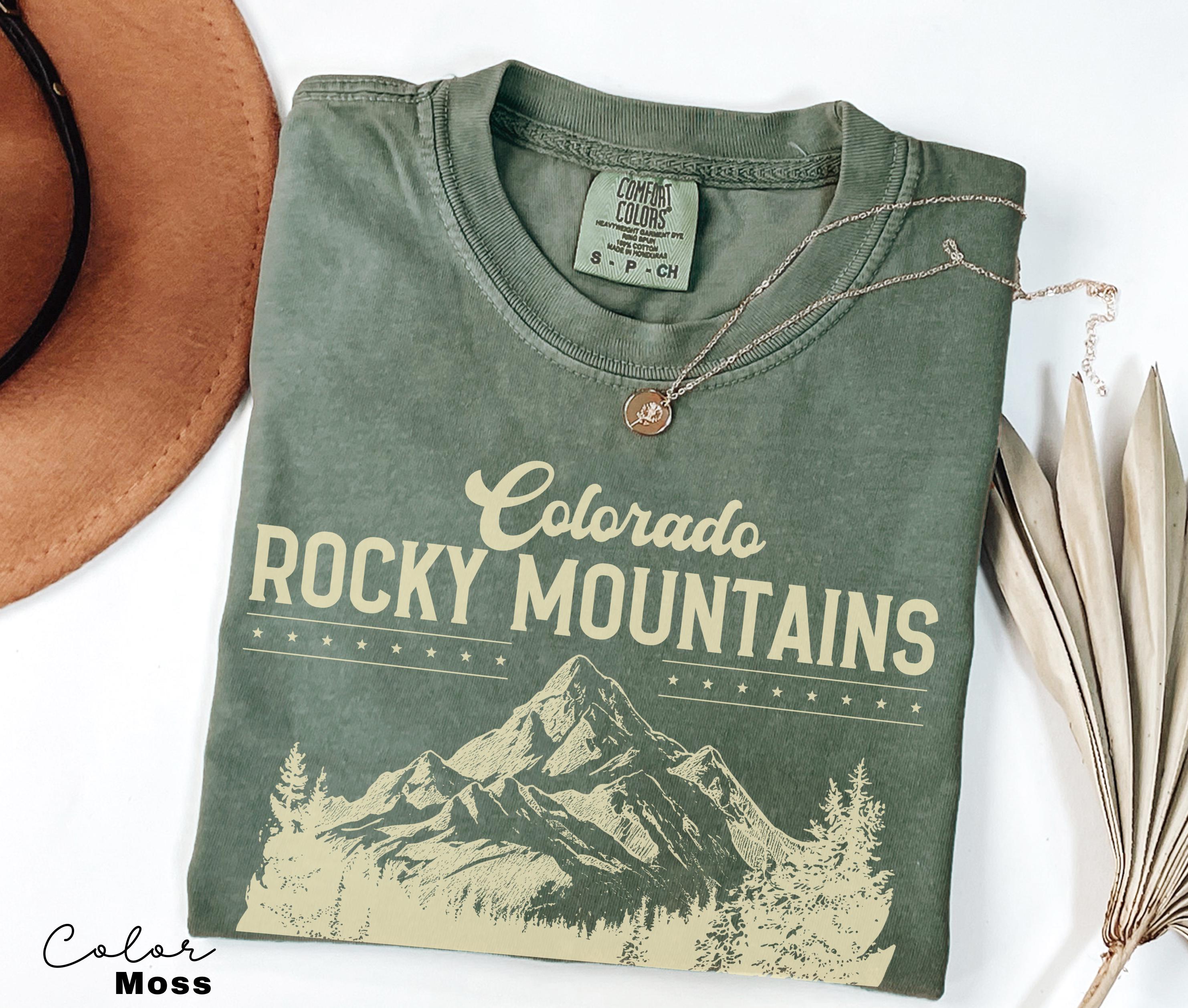 Rocky Mountains Shirt, Retro Comfort Colors T-Shirt, Colorado Tshirt, Oversized National Park T Shirt, Nature Graphic Tee, Outdoor Hiker Tee