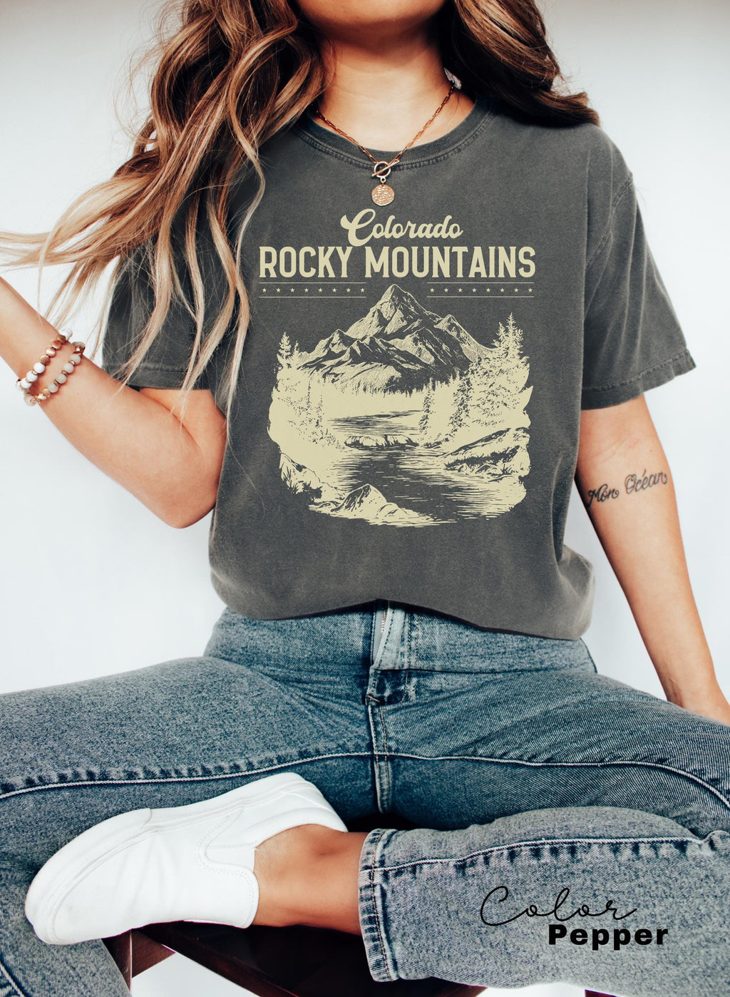 Rocky Mountains Shirt, Retro Comfort Colors T-Shirt, Colorado Tshirt, Oversized National Park T Shirt, Nature Graphic Tee, Outdoor Hiker Tee