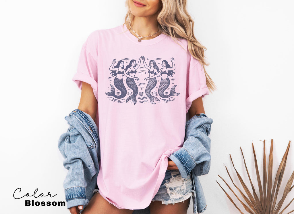 Retro Mermaid Shirt, 90s Retro Tshirt, La Dolce Vita TShirt, Amalfi Fisherman Aesthetic, Oversized Comfort Colors Shirt, Summer Beach Tee