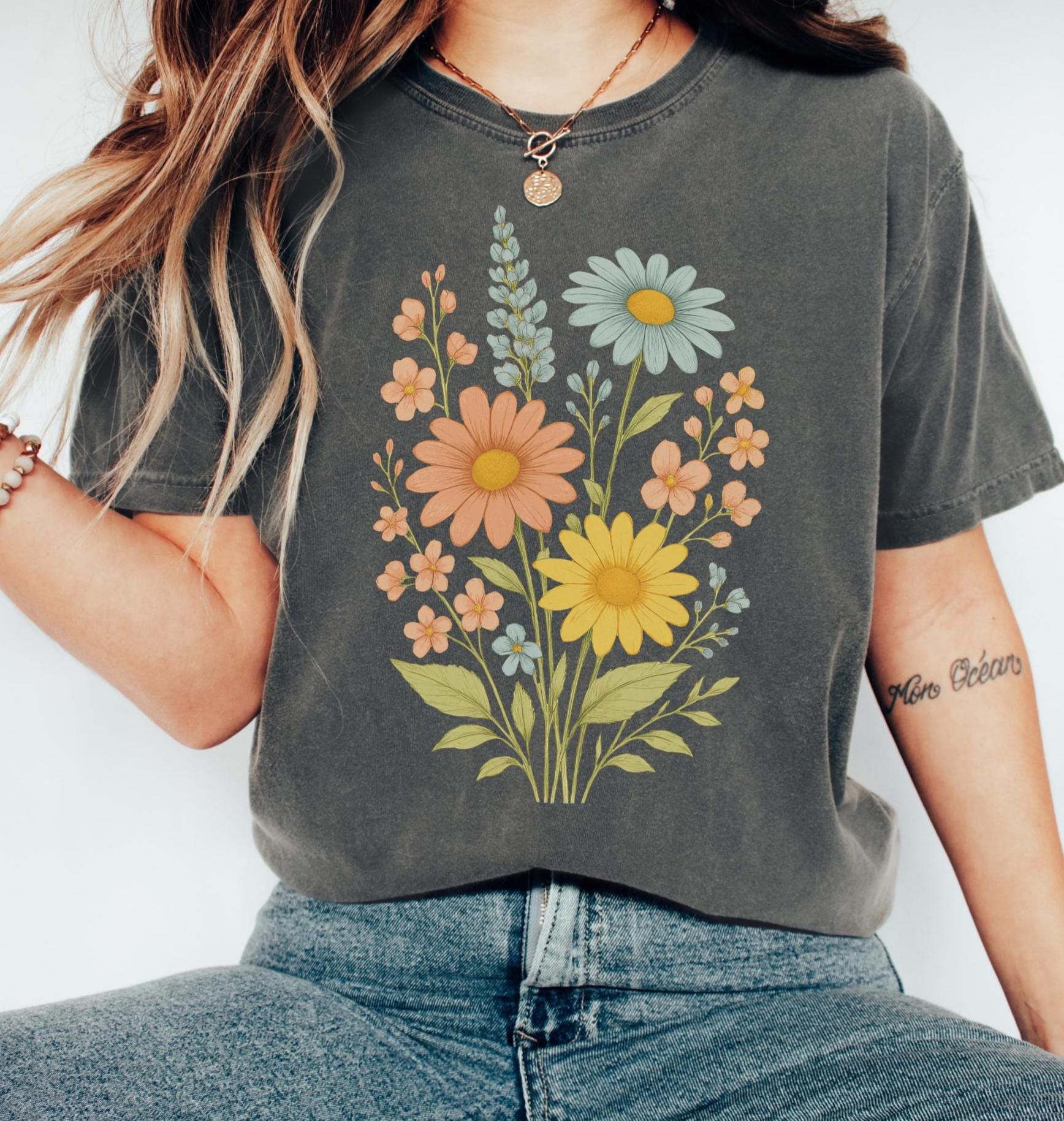 Sunflower Shirt, Comfort Colors Vintage Flowers Tshirt, Summer Wildflower Shirt, Boho Tee, Botanical Shirt, Sunflower Lover Gifts For Her
