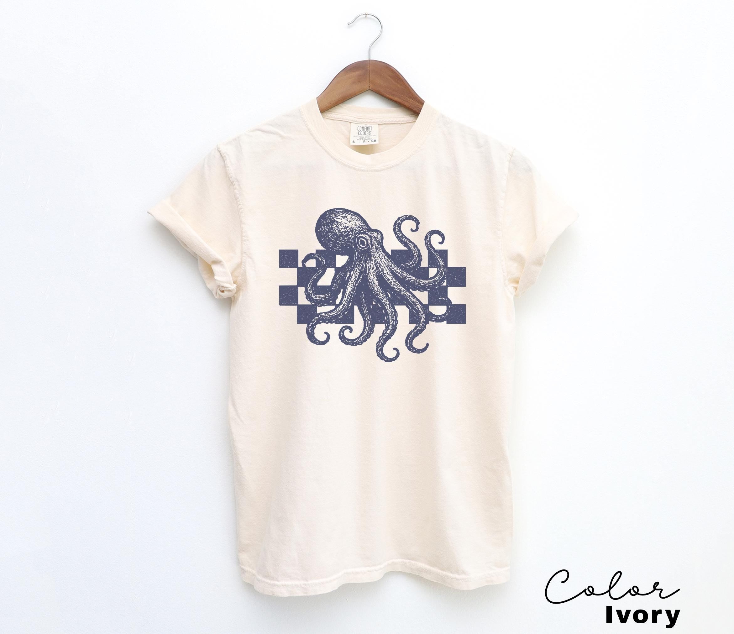 Octopus Shirt, 90s Vintage Style Tshirt, Retro Comfort Colors Y2k Ocean Shirt, Scuba Diver Gift, Ocean Animal Lover, Retro Ocean Animal Tee,