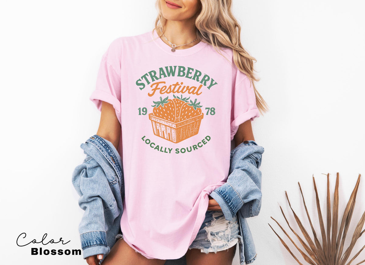 Strawberry Vintage Comfort Colors Shirt, Strawberry Festival Cottagecore Shirt, Strawberry Fruit Shirt, Summer Fruit, Strawberry Festival