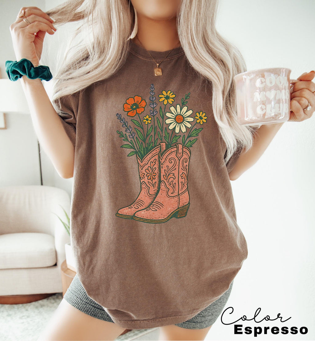 Cowgirl Boots Wildflowers Shirt, Retro Western Graphic Tee, Comfort Colors Country Girl T-Shirt, Rodeo Outfit, Gift for Her, Country Farm