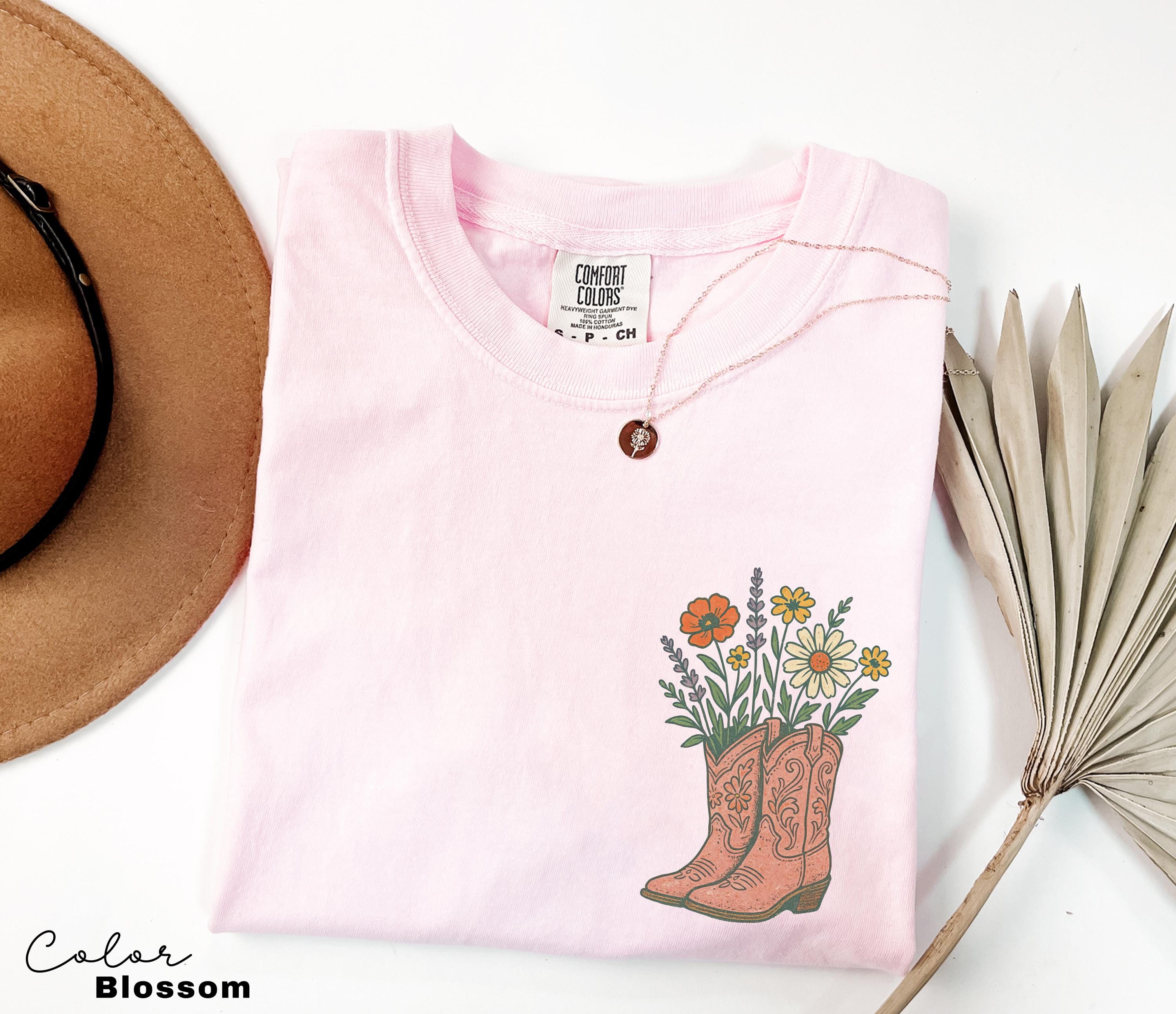 Cowgirl Boots Wildflowers Shirt, Retro Western Graphic Tee, Comfort Colors Country Girl T-Shirt, Rodeo Outfit, Gift for Her, Country Farm