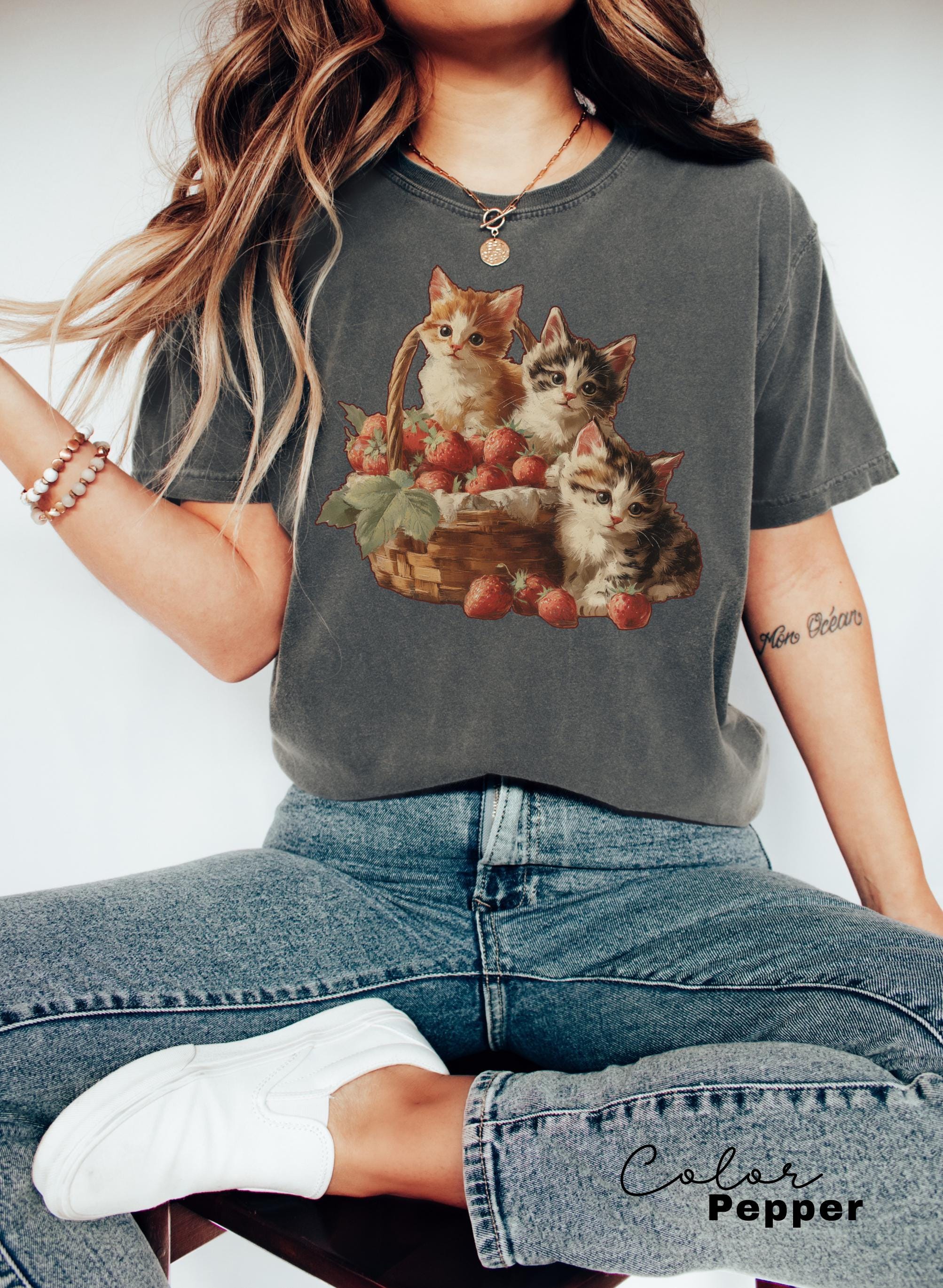 Strawberry Kittens Shirt, Summer Strawberry Shirt, Retro Style Cat Graphic Tee, Cute Comfort Colors, Cottagecore Shirt, Gift for Cat Lovers