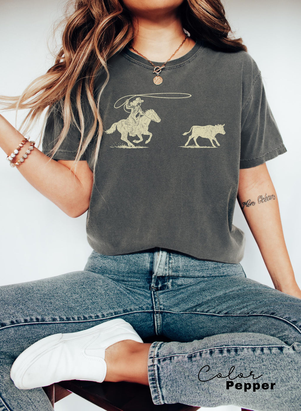 Cowgirl Roping Shirt, Retro Western Rodeo Graphic Tee, Comfort Colors Cowgirl T-Shirt, Country Girl Outfit, Cowboy, Gift Her, Farm Shirt