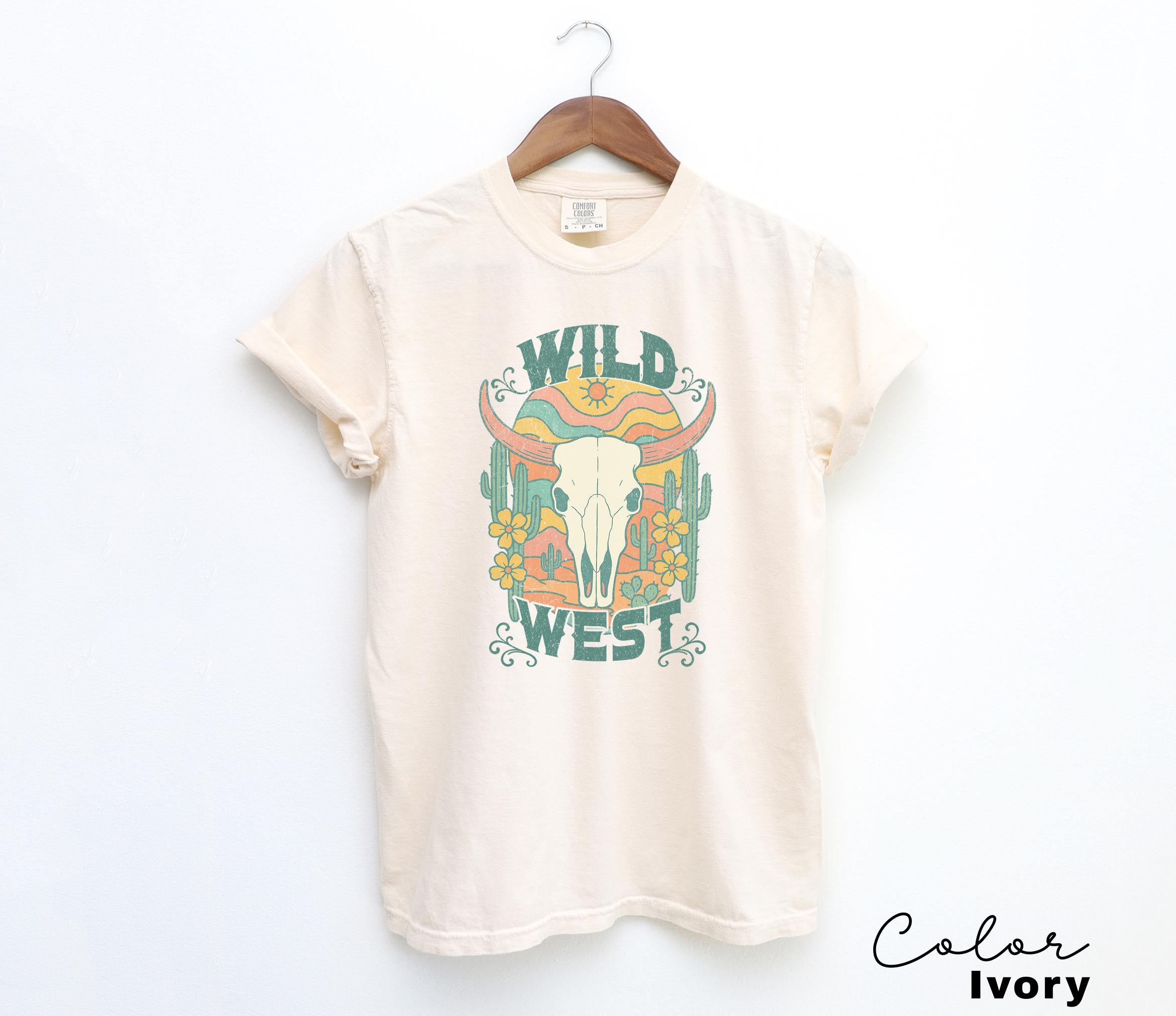 Wild West Bull Skull Shirt, Retro Western Desert Graphic Tee, Comfort Colors Cowgirl T-Shirt, Country Concert Outfit, Gift for Her,