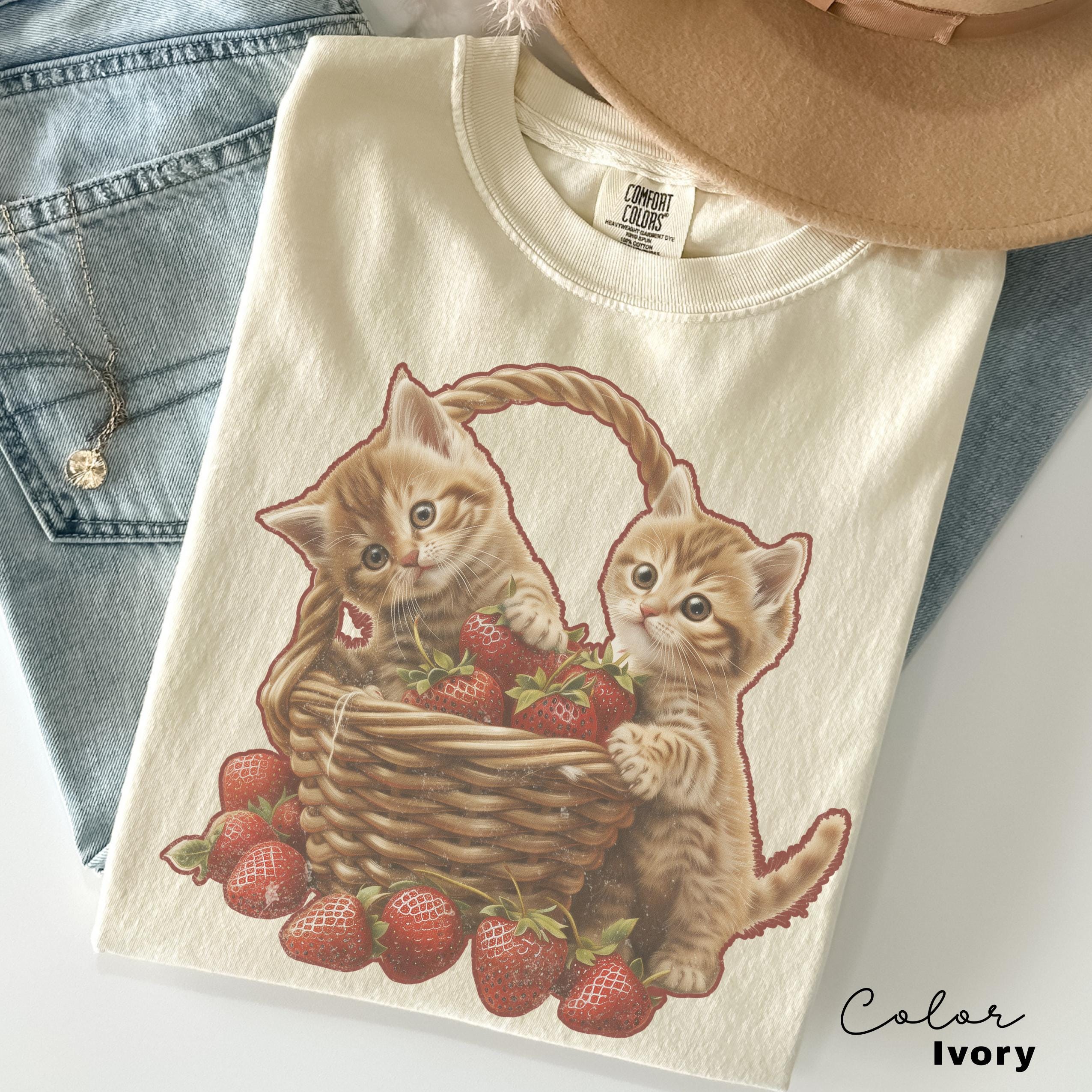 Strawberry Kittens Shirt, Summer Strawberry Shirt, Retro Style Cat Graphic Tee, Cute Comfort Colors, Cottagecore Shirt, Gift for Cat Lovers