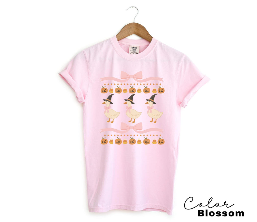 Halloween Coquette Goose Bow Shirt, Retro Goose Shirt, Cottagecore Halloween, Witch Goose, Funny Goose Tee, Trendy Halloween Gift,