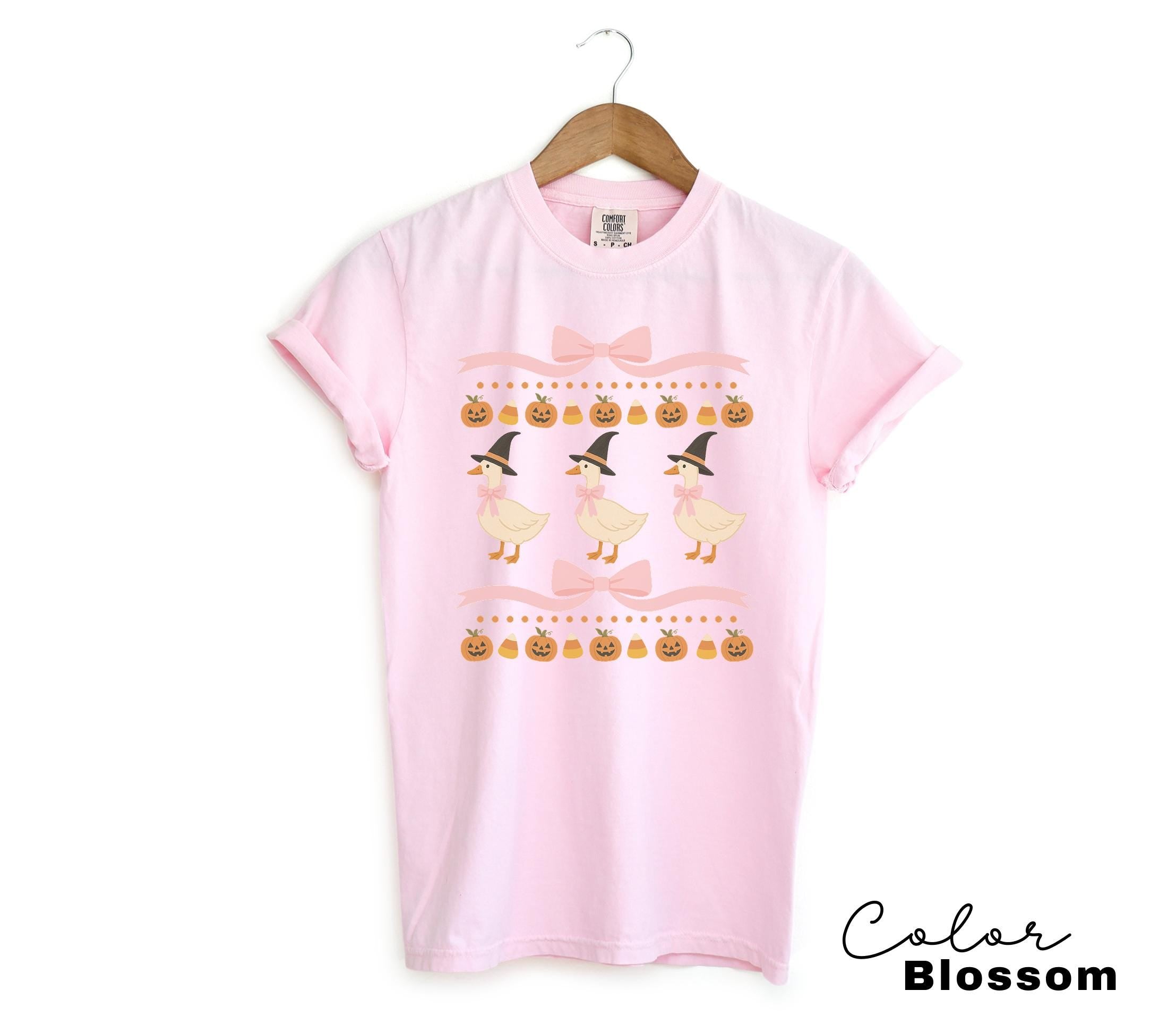 Halloween Coquette Goose Bow Shirt, Retro Goose Shirt, Cottagecore Halloween, Witch Goose, Funny Goose Tee, Trendy Halloween Gift,