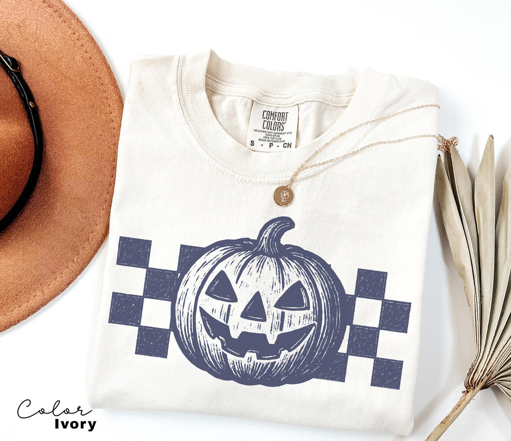 Halloween Cute Pumpkin Shirt, Jack O Lantern Shirt, Retro Halloween Tee, Women's Halloween Shirt, Fall Spooky, Comfort Colors, Oversized