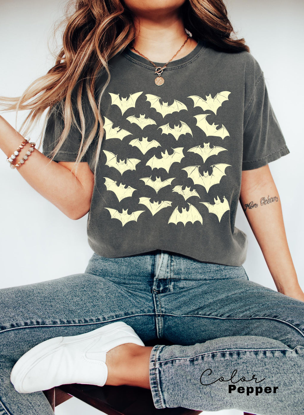 Retro Bats Halloween Shirt, 90s Style Bats T-shirt, Comfort Colors Artsy Bat Lover Gift, Retro Aesthetic Halloween Bats Shirt, Doodle Tee