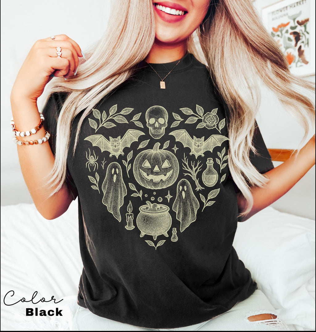 Vintage Retro Halloween Jack O Lantern Pumpkin Shirt, Bat Shirt, Ghost Halloween Shirt, Bats Shirt, Spooky Season, Halloween Heart Tee